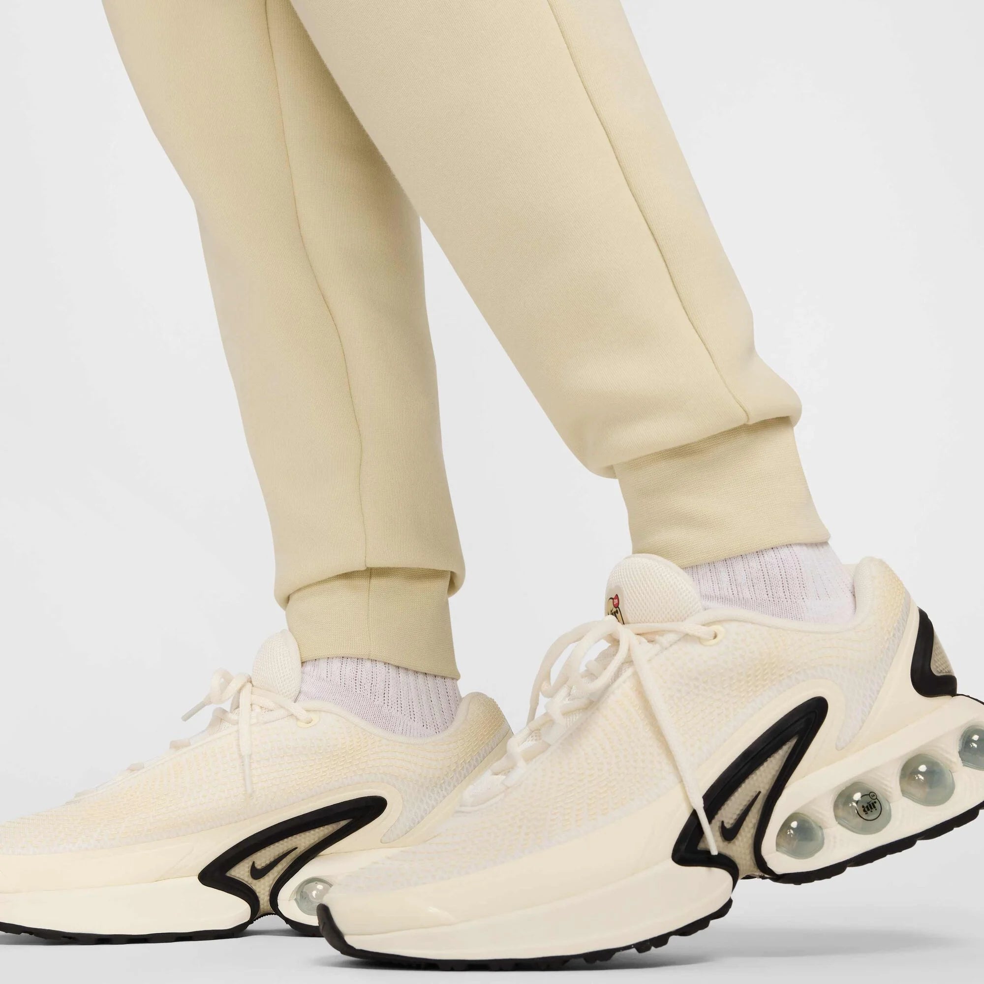 Мъжки джогър Nike Tech Fleece Joggers - Airhouse