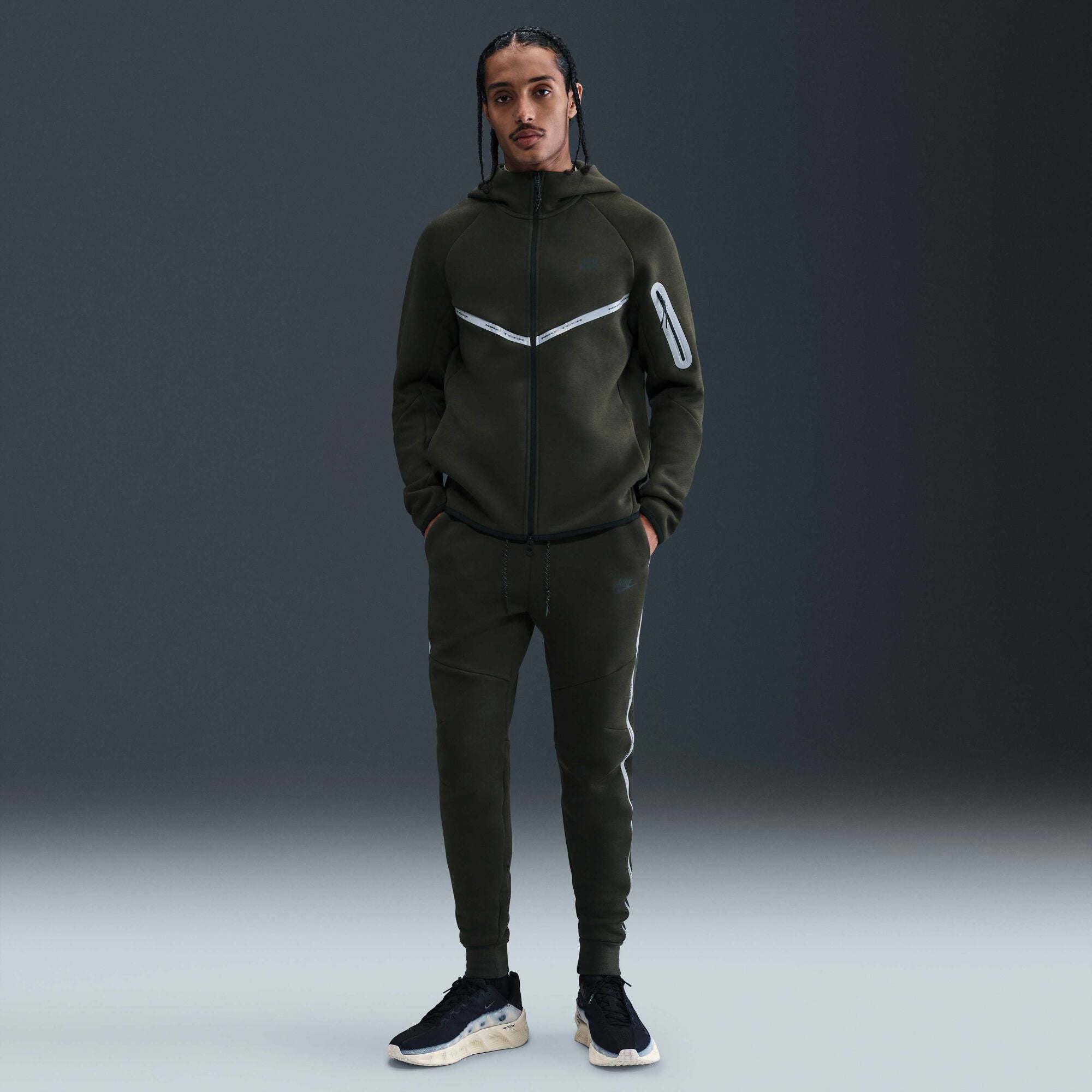 Мъжки джогър Nike Tech Fleece Joggers - Airhouse