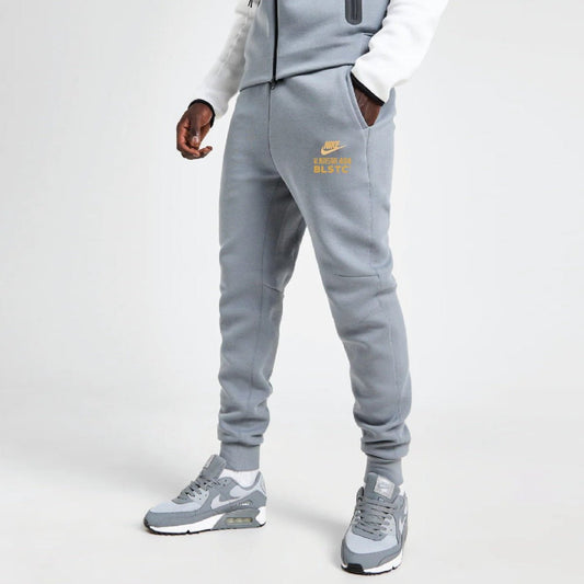 Мъжки джогър NSW Nike Tech Fleece Joggers "Karlos Nasar" - Airhouse