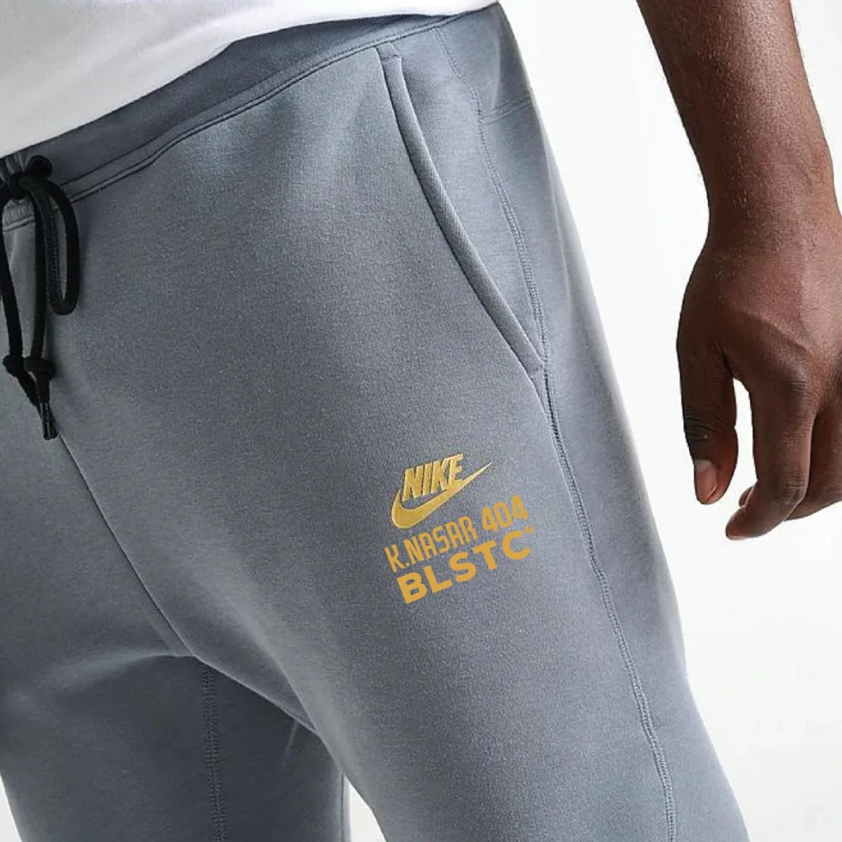 Мъжки джогър NSW Nike Tech Fleece Joggers "Karlos Nasar" - Airhouse