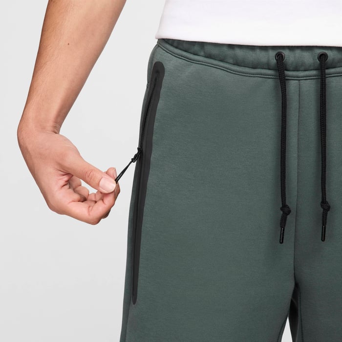 Мъжки къс панталон Nike Sportswear Tech Fleece Shorts - Airhouse