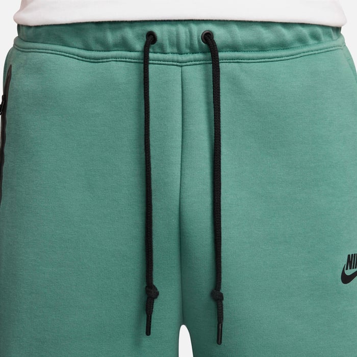 Мъжки къс панталон Nike Sportswear Tech Fleece Shorts - Airhouse