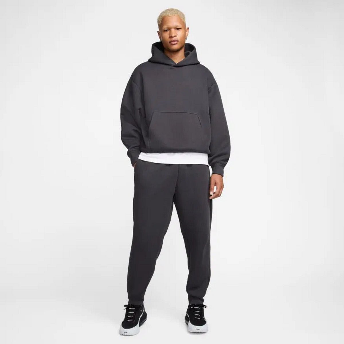 Мъжки панталон Nike Tech Reimagined Fleece Trousers - Airhouse