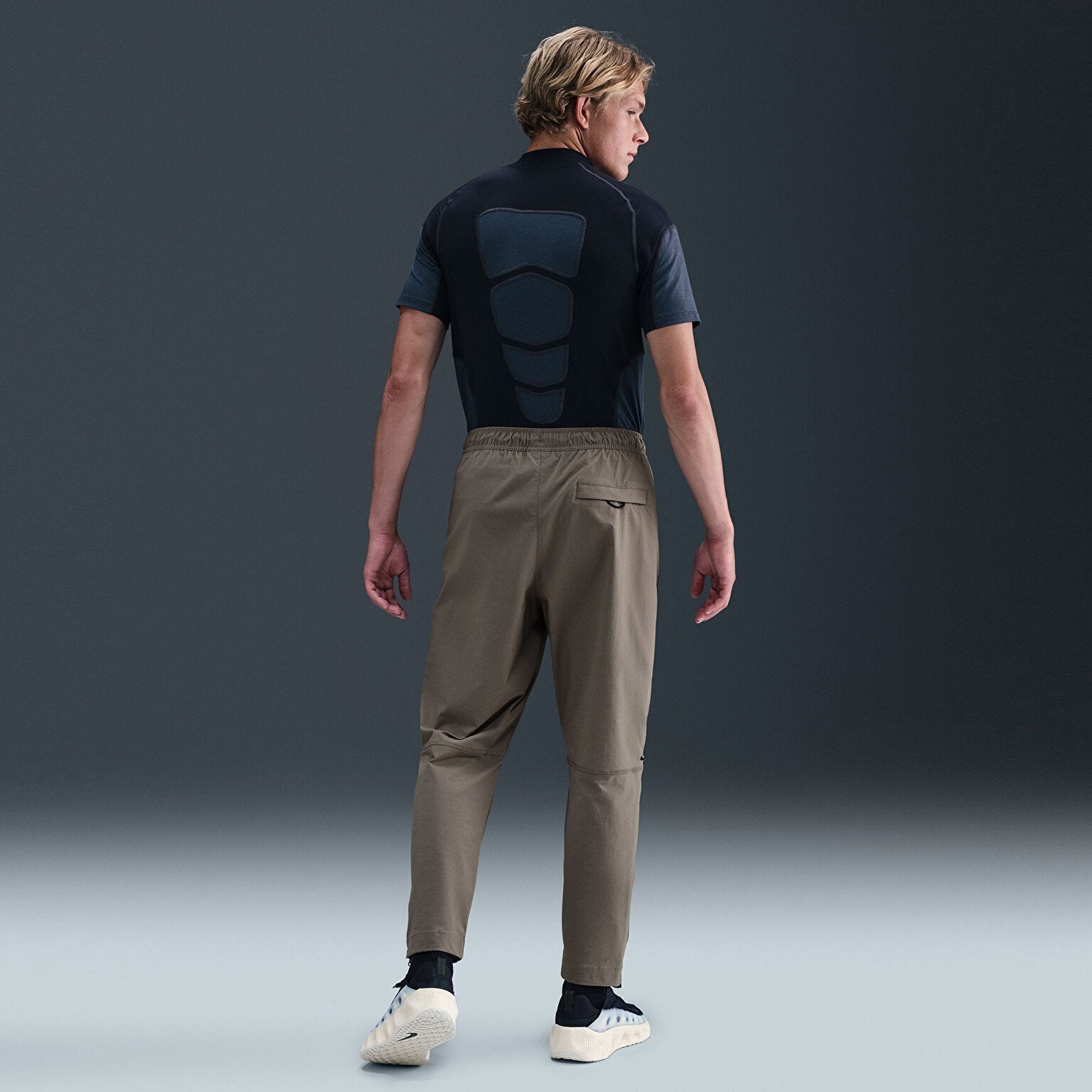 Мъжки панталон Nike Tech Woven Trousers - Airhouse
