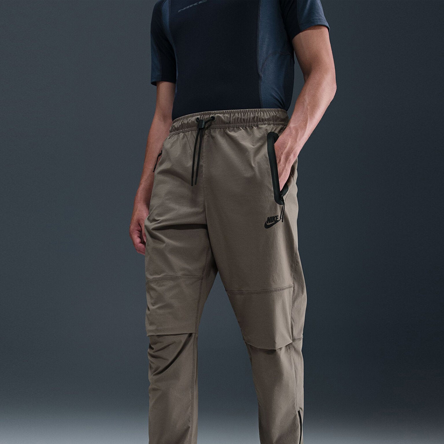 Мъжки панталон Nike Tech Woven Trousers - Airhouse