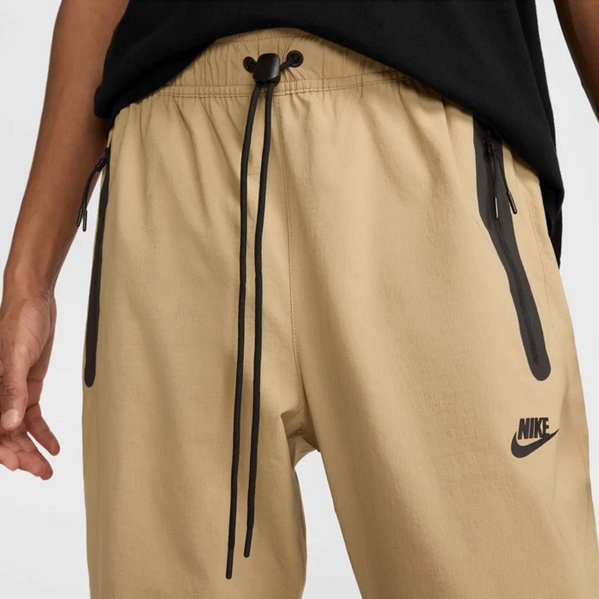 Мъжки панталон Nike Tech Woven Trousers - Airhouse