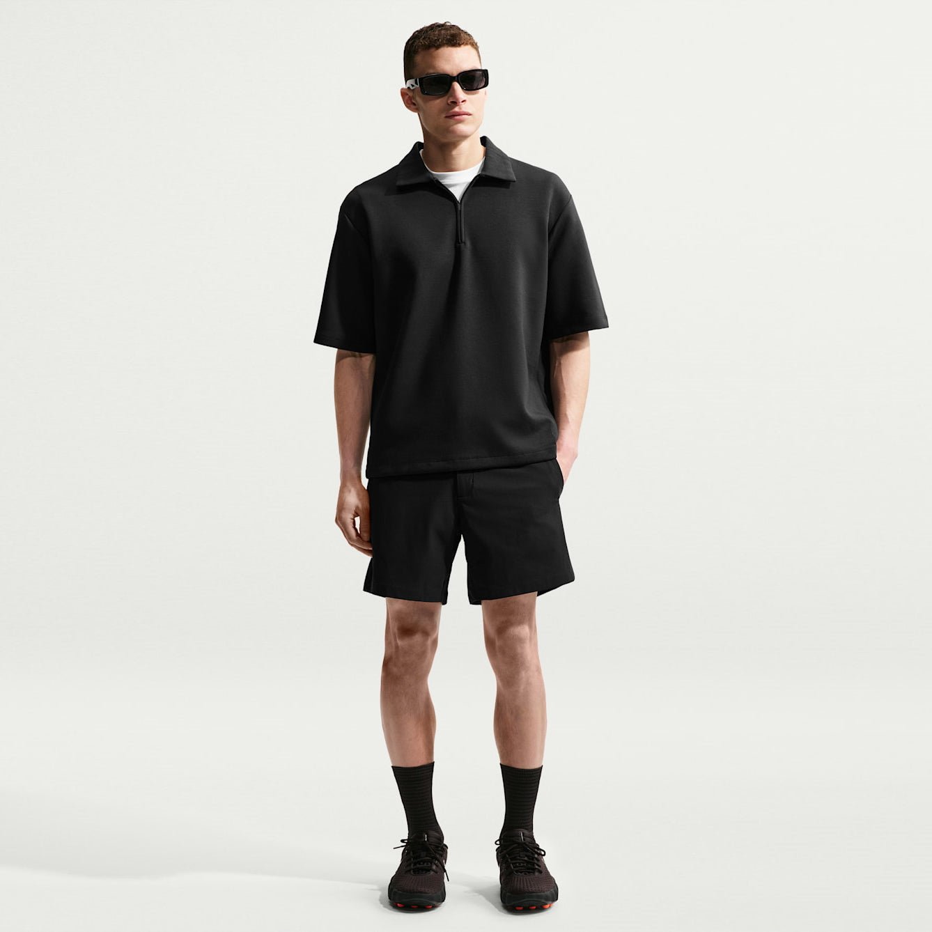 Мъжка поло тениска Nike 24.7 ImpossiblySoft Dri-FIT 1/4-Zip Polo IF2908-010 модел отпред