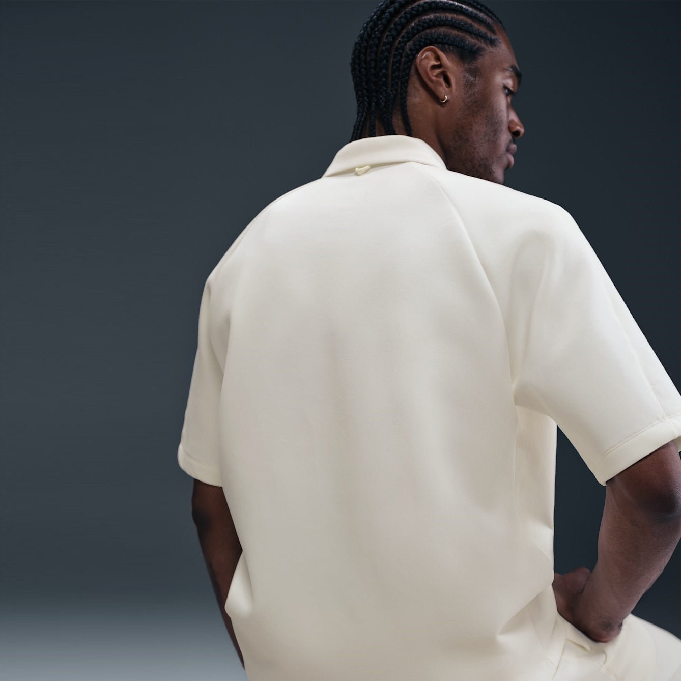 Мъжка поло тениска Nike 24.7 ImpossiblySoft Dri-FIT 1/4-Zip Polo IF2908-133 отзад