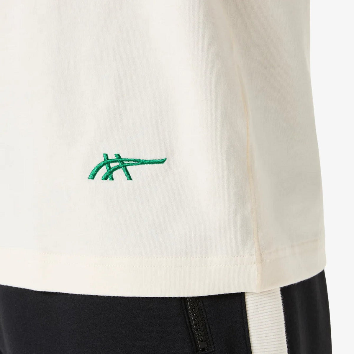 Мъжка тениска Asics Heritage Heavy Cotton Run City Tee - 2033C004-111 детайл лого