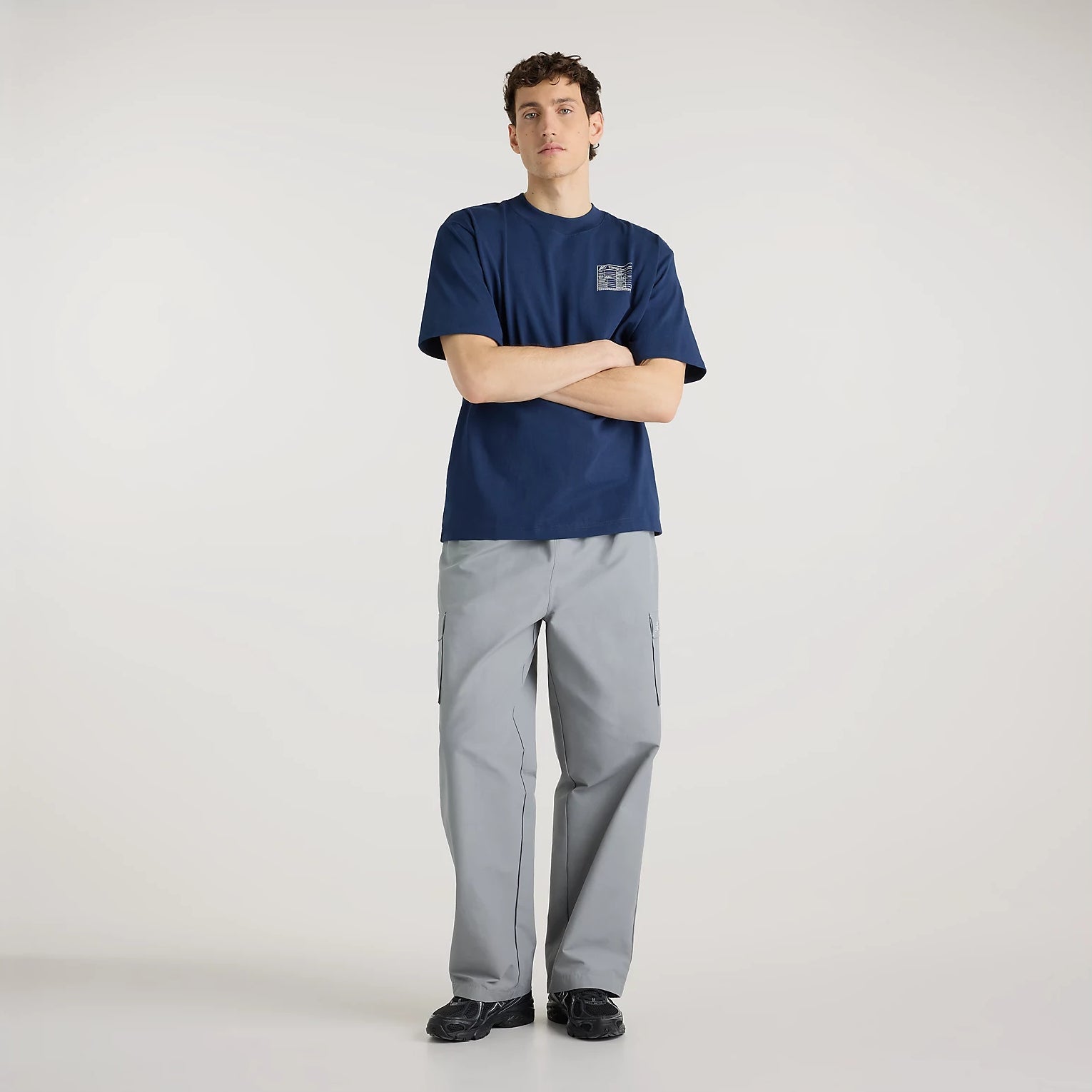 Мъжка тениска New Balance Archive Blueprint T-Shirt - MT62V4IQNNY модел отпред