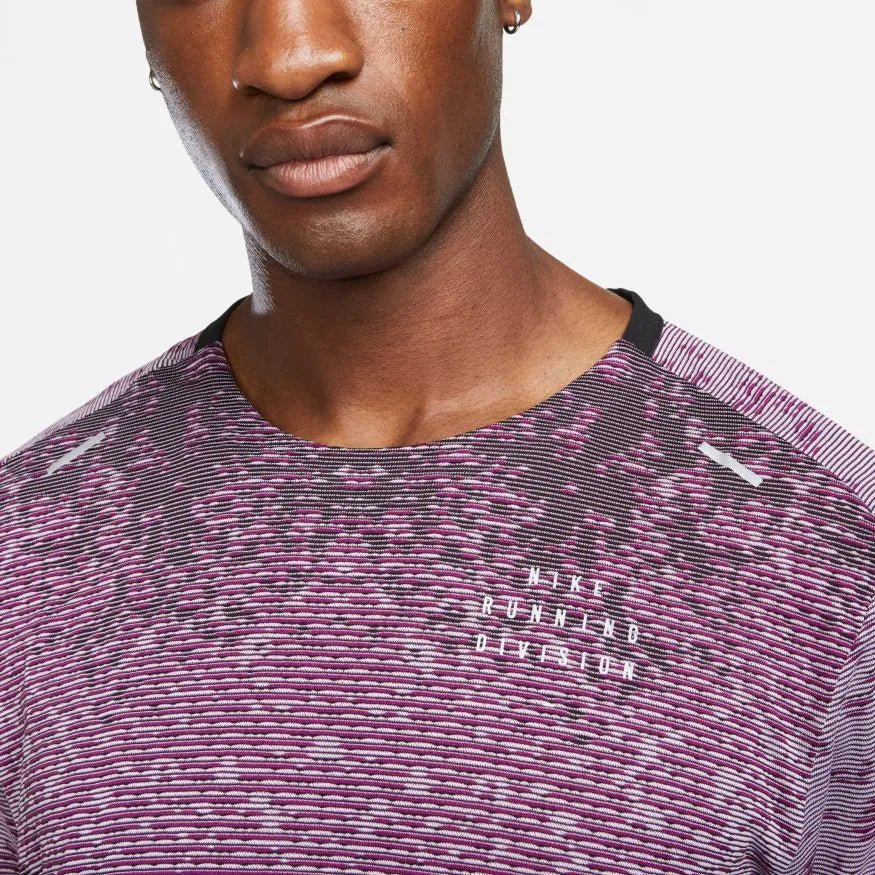 Мъжка тениска Nike Dri-FIT ADV Run Division Techknit Top - DM4765-013 лого