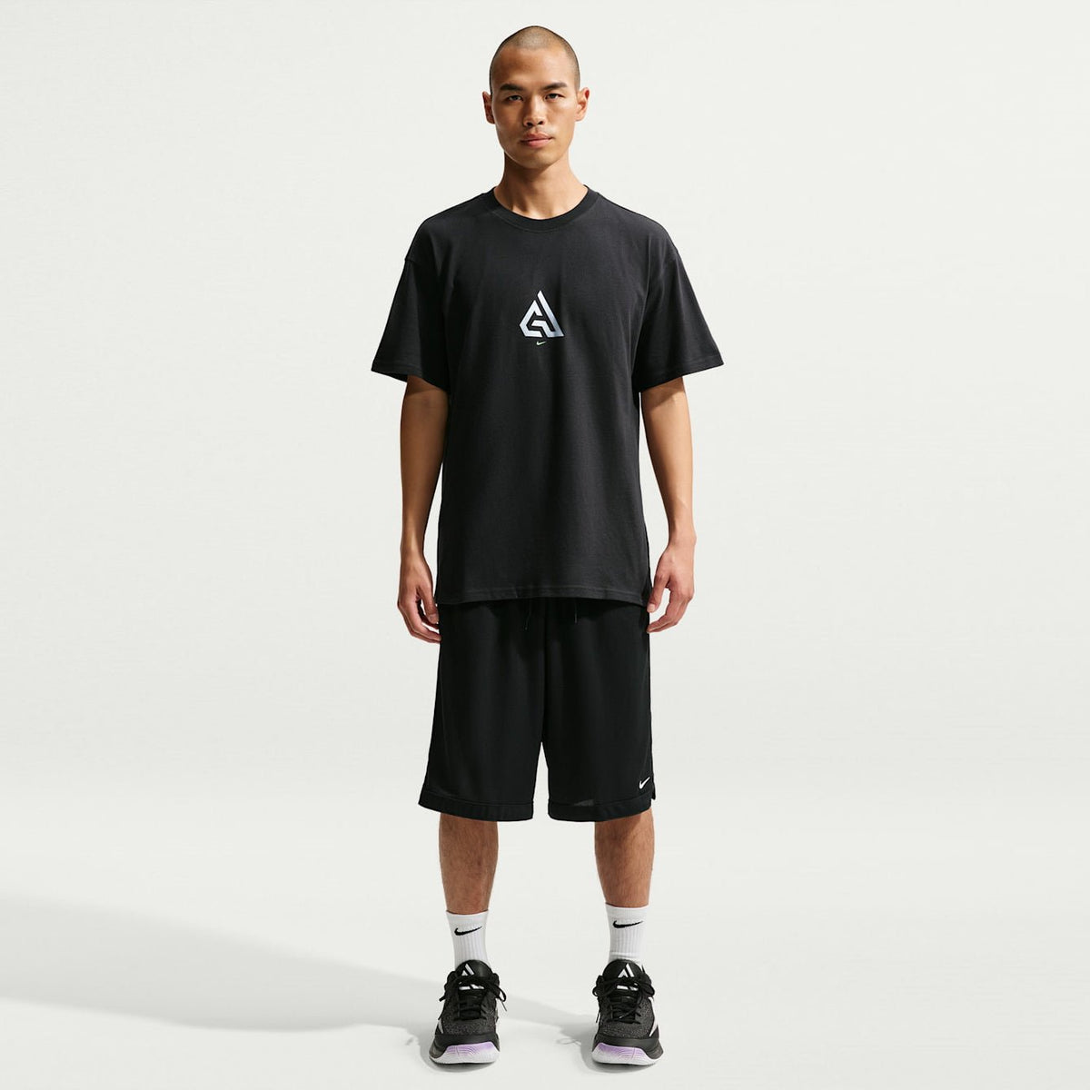 Мъжка тениска Nike Giannis Basketball T-Shirt - IM5070-010 модел отпред