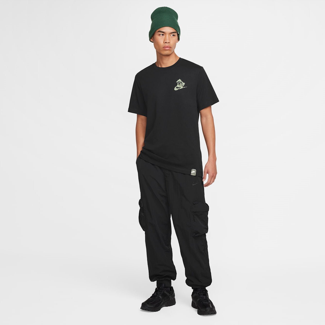 Мъжка тениска Nike Sportswear Club T-Shirt - FZ7952-010 модел отпред