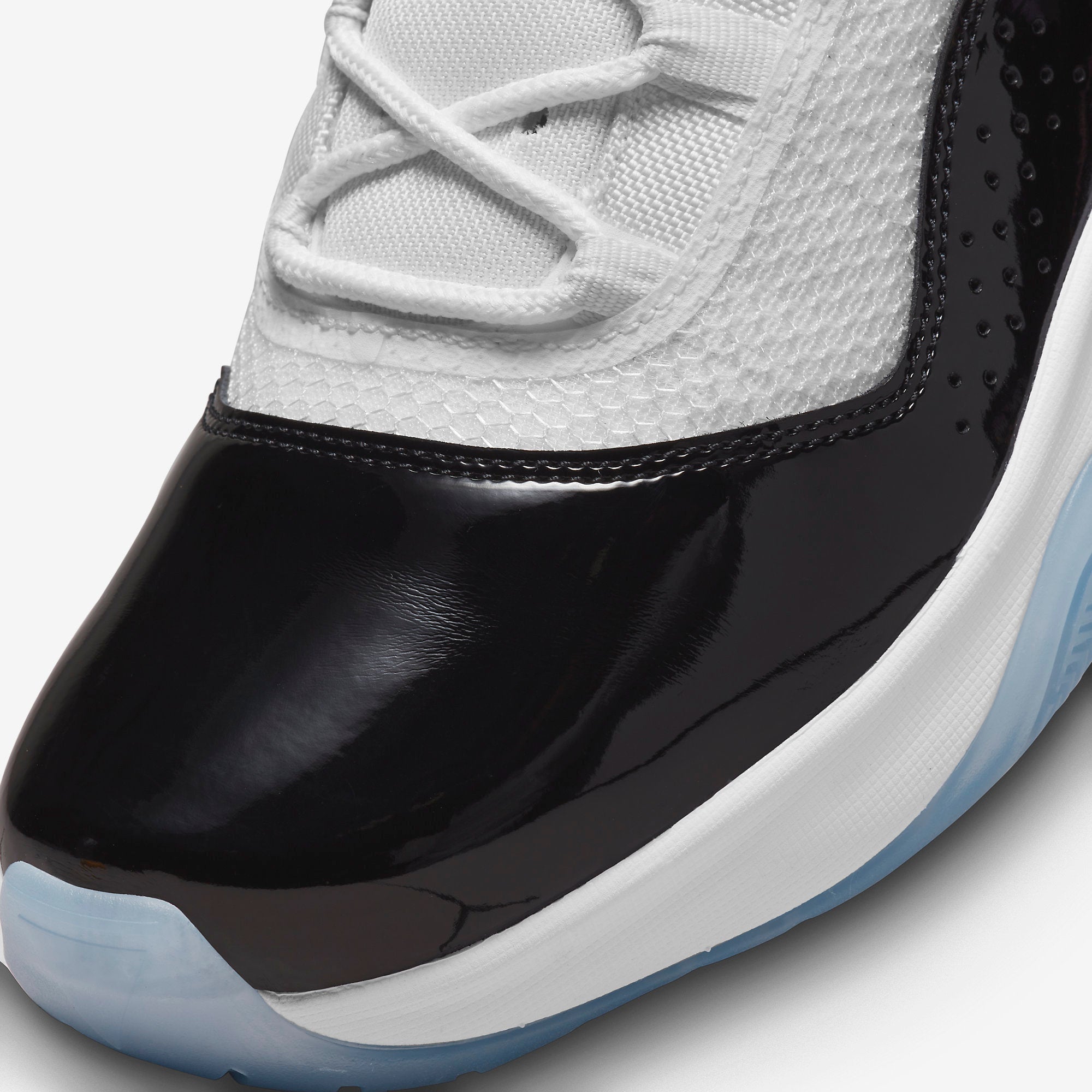 Мъжки кецове Air Jordan 11 CMFT Low - DO0613-160 детайл отпред