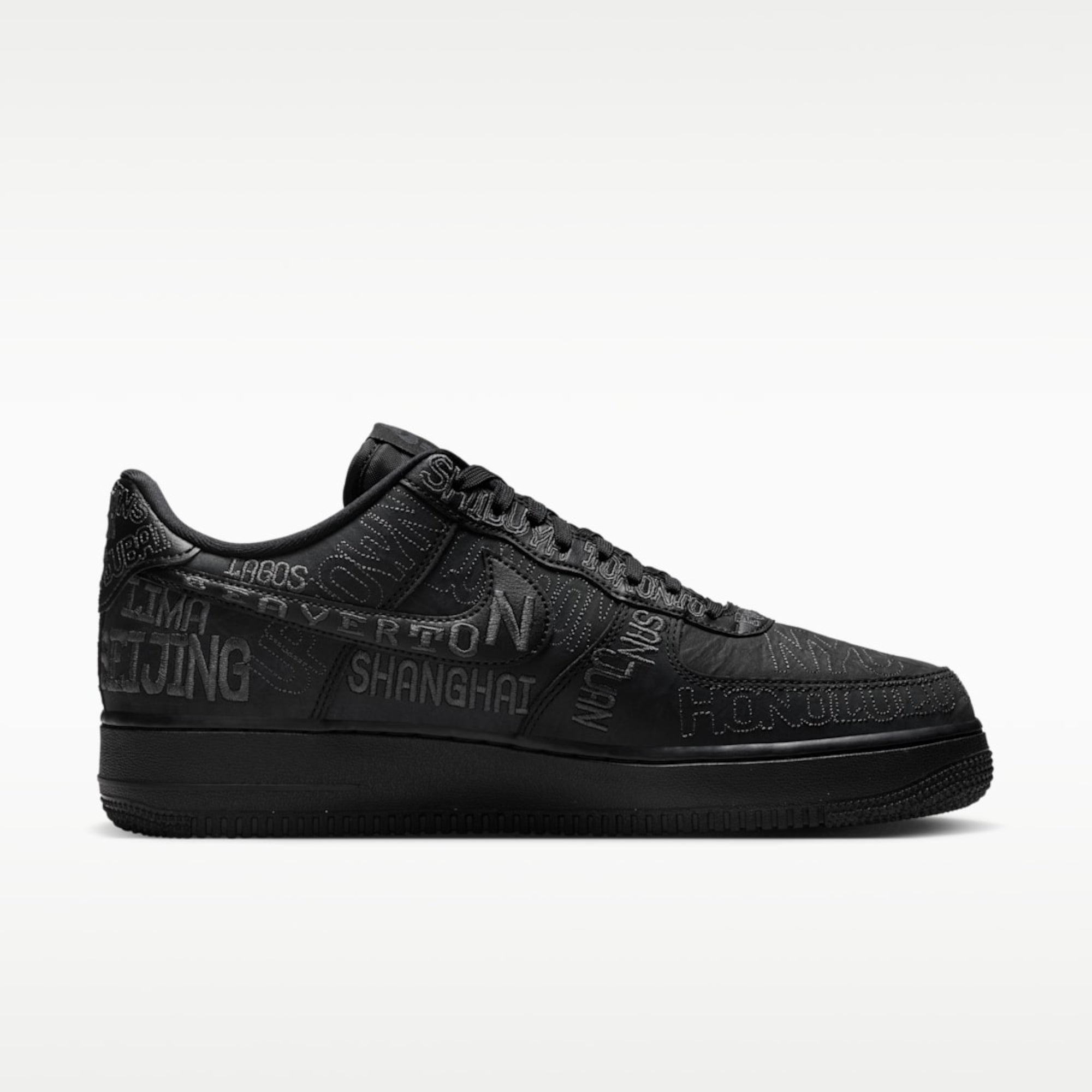 Мъжки кецове Nike Air Force 1 '07 LV8 "On Tour" - II1549-001 отстрани