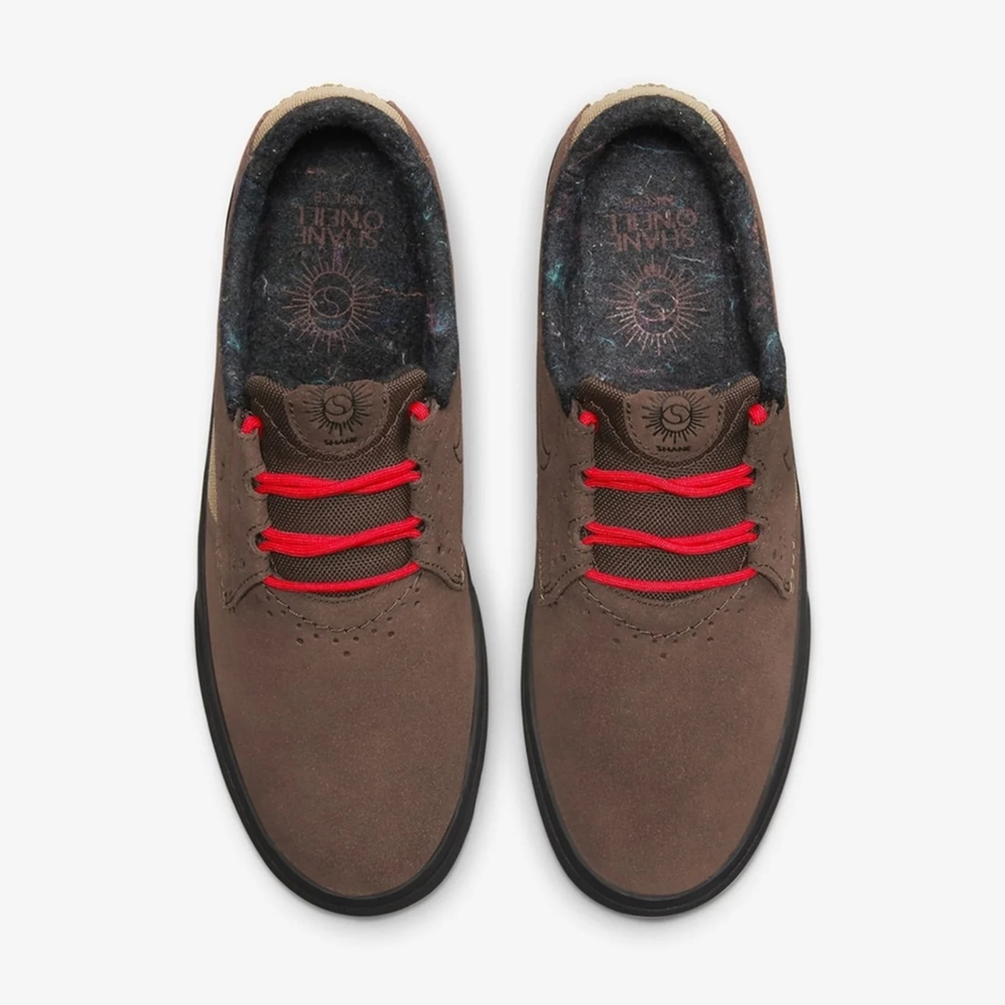 Мъжки кецове Nike SB Shane Premium - DC8902-001 отгоре