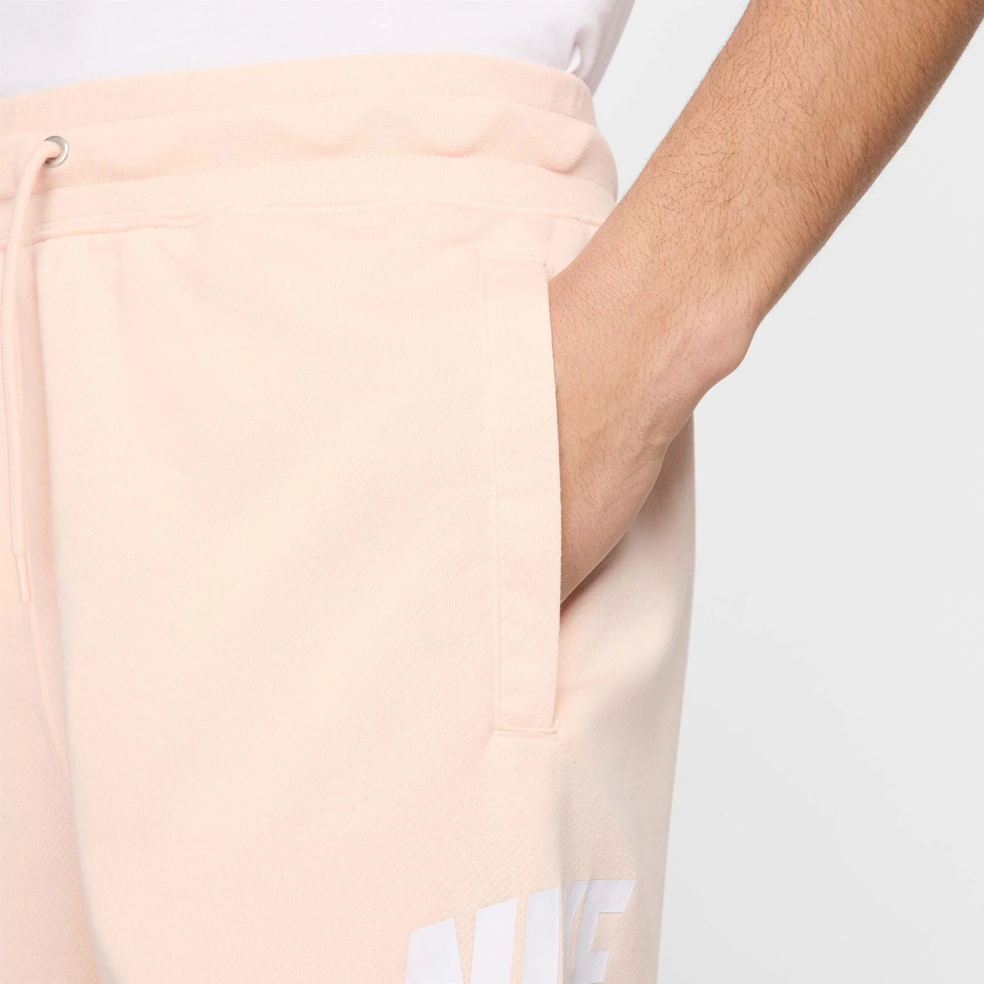 Мъжки къс панталон Nike Club Men's French Terry Alumni Shorts - FQ4950-664 детайл джоб
