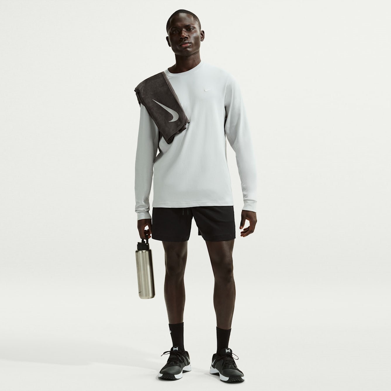 Мъжки къс панталон Nike Primary NanoKnit Dri-FIT Performance Shorts - II1310-010 модел отпред