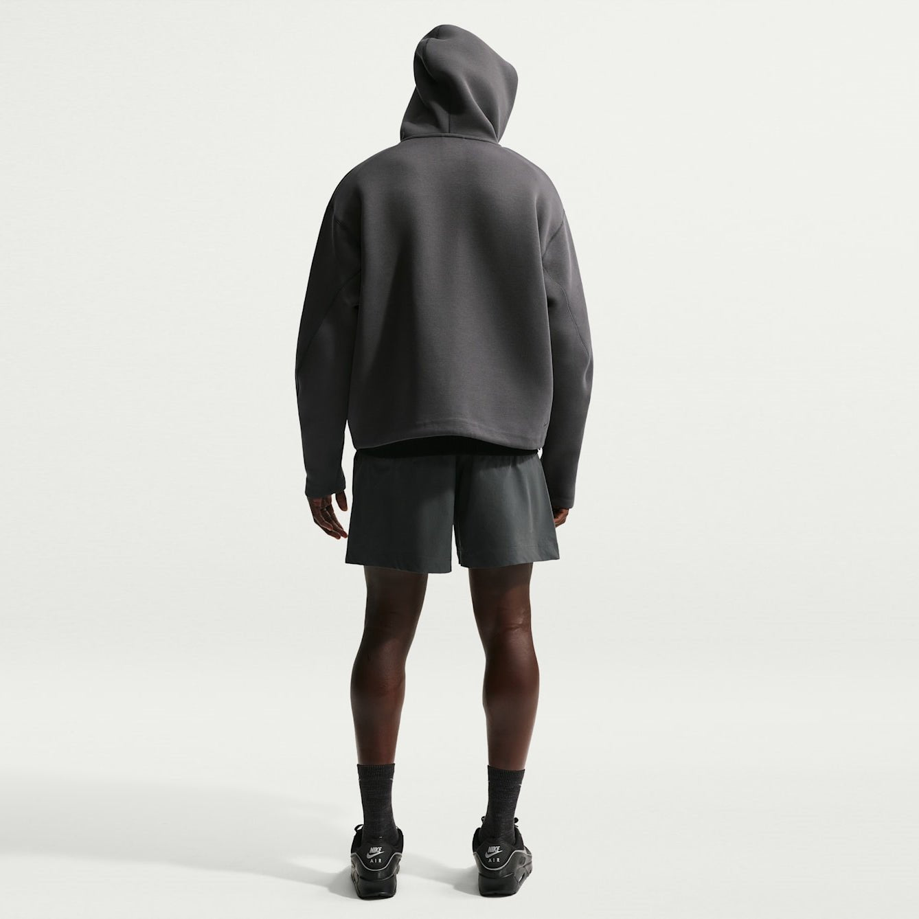Мъжки къс панталон Nike Tech Woven Shorts - HQ0470-061 модел отзад