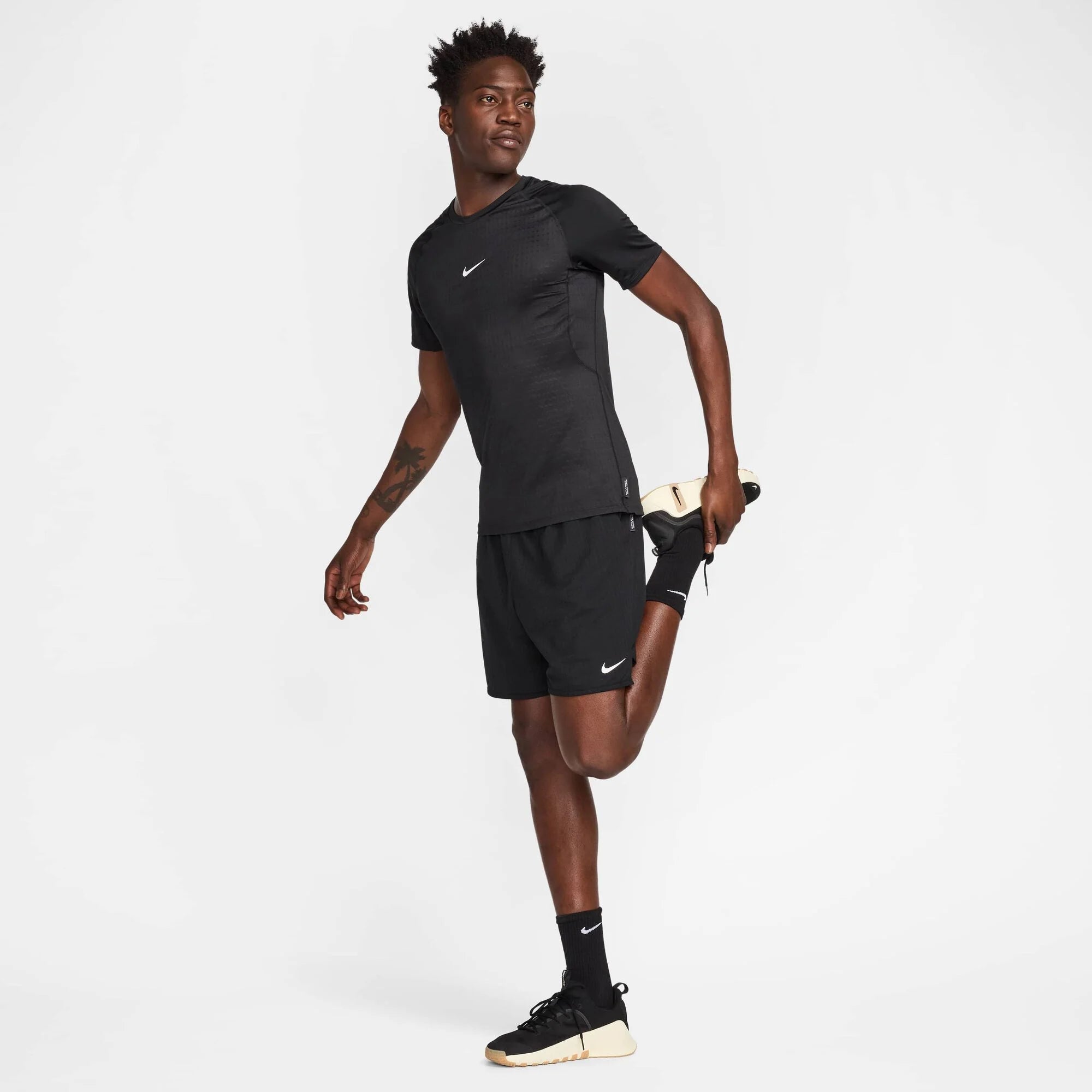 Мъжки къс панталон Nike Totality Breathe Dri-FIT Unlined Versatile Shorts - HJ4058-010 модел отпред