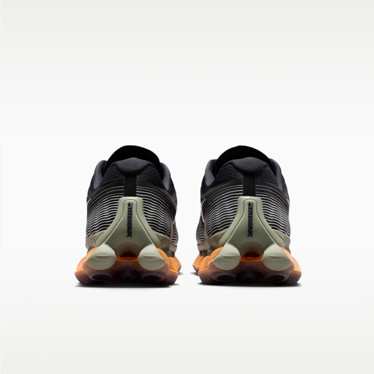 Мъжки маратонки Nike Air Liquid Max - IQ7635-002 отзад