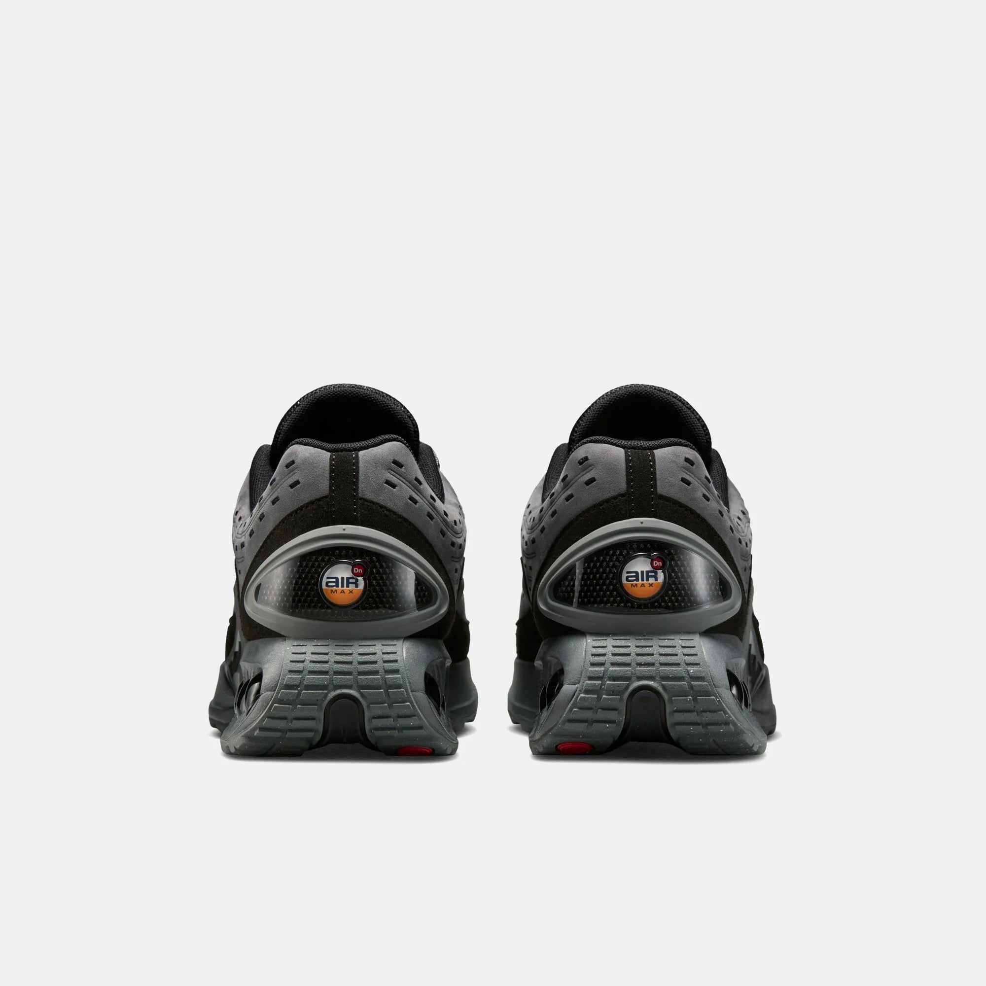 Мъжки маратонки Nike Air Max Dn Leather IB6405-001 отзад