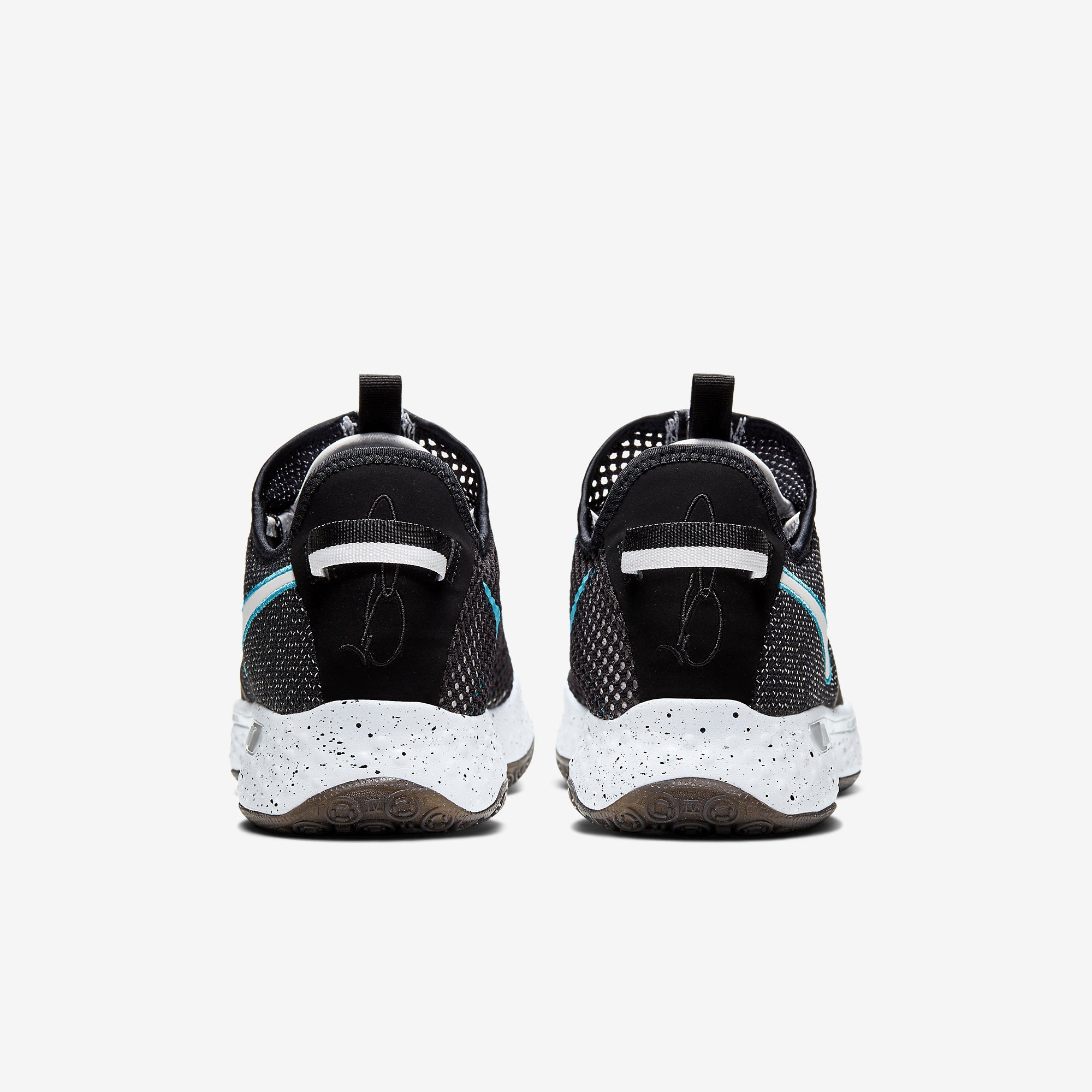 Мъжки маратонки Nike PG 4 - CD5079-004 отстрани