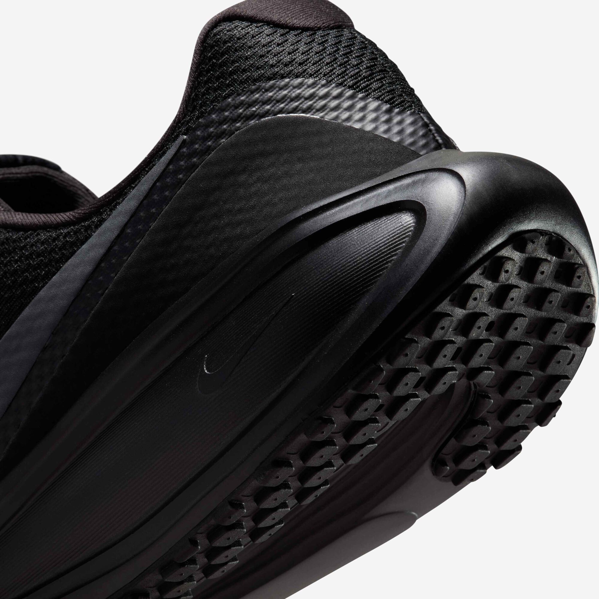 Мъжки маратонки Nike Revolution 8 HJ9198-002 детайл отзад