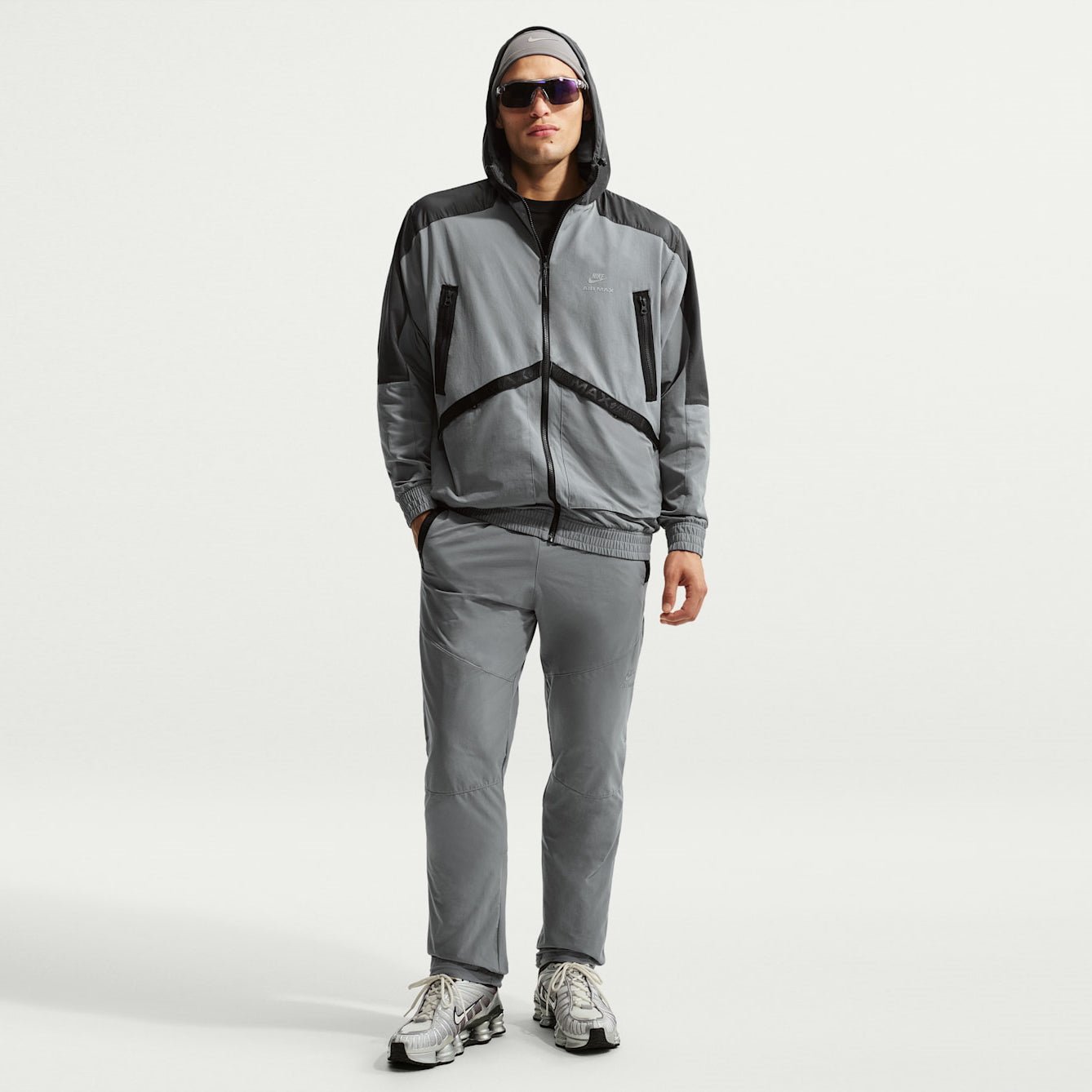 Мъжки панталон Nike Sportswear Air Max Woven Cargo Trousers IO1059-065 модел отпред