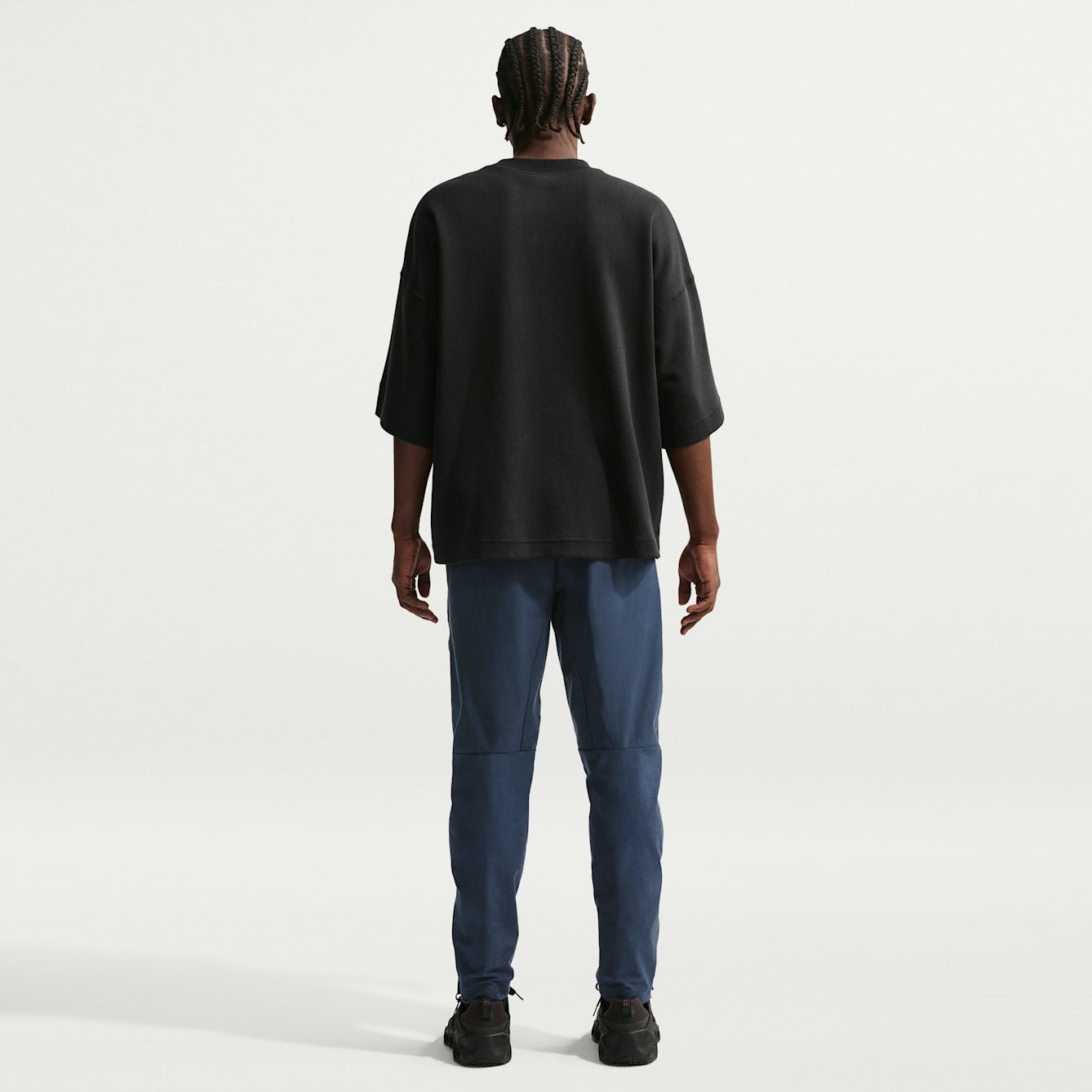 Мъжки панталон Nike Tech Dri-FIT Shori Knit Pants IF1404 модел отзад