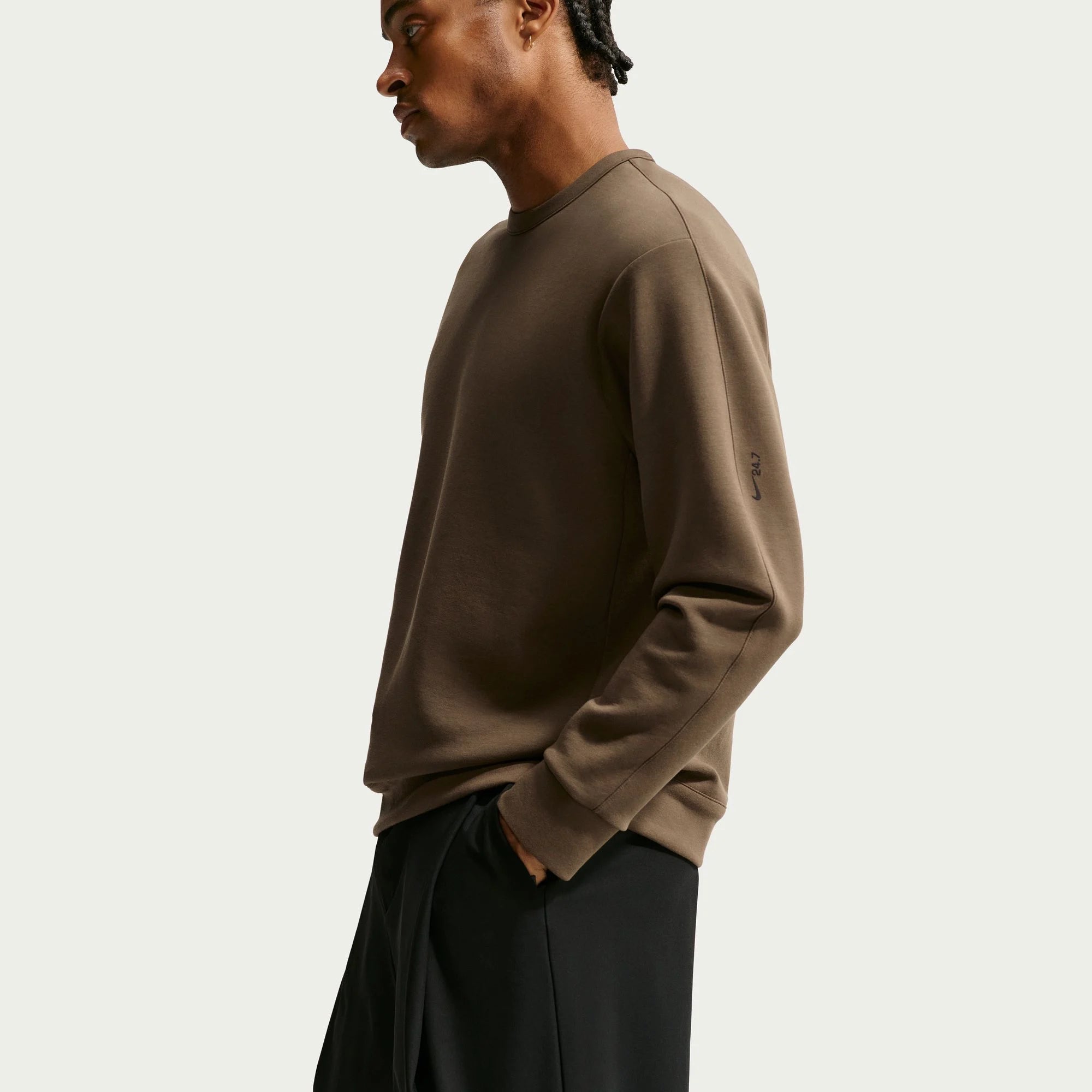 Мъжки суитшърт Nike 24.7 ImpossiblySoft Dri-FIT Crew Sweatshirt - HQ6964-212 отстрани