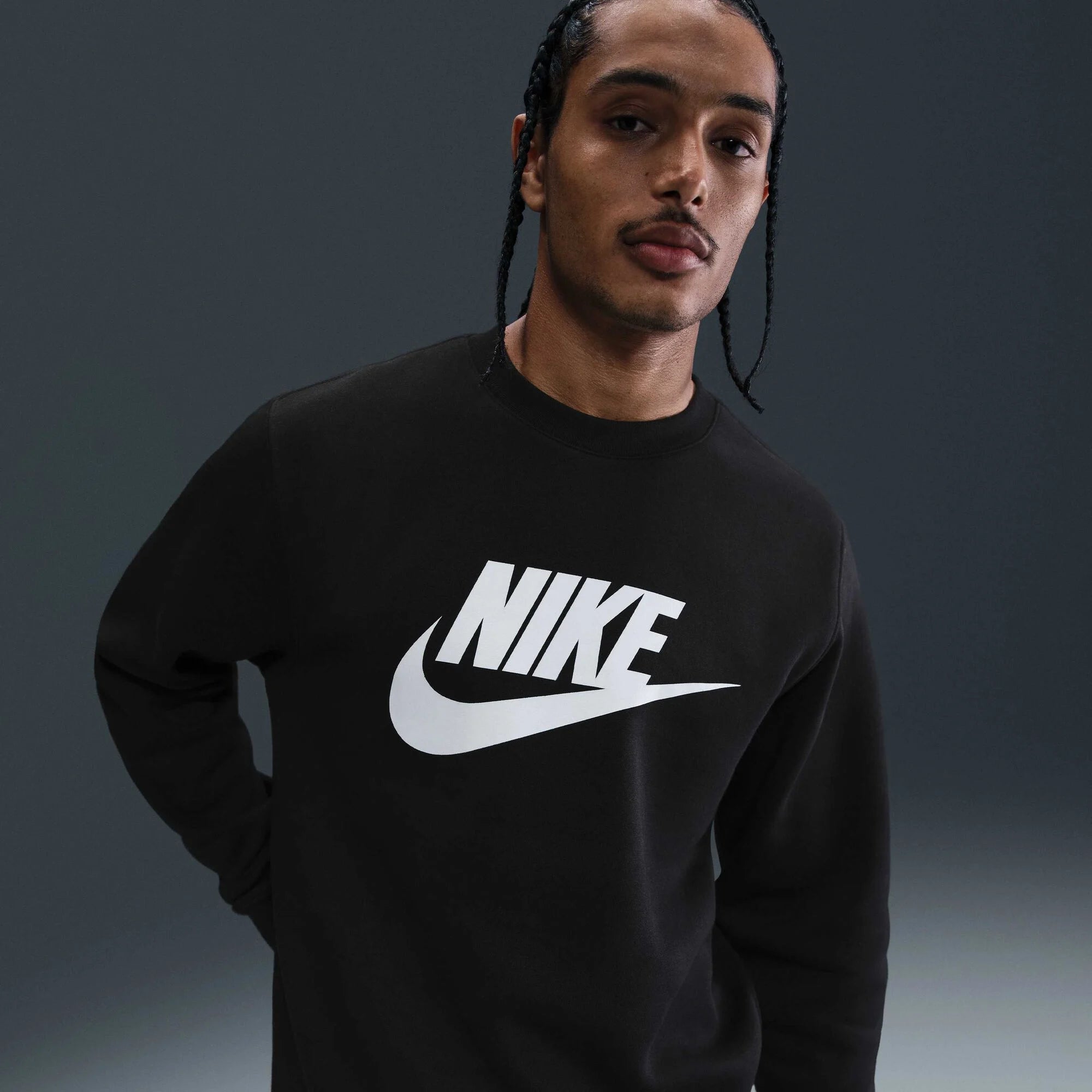 Мъжки суитшърт Nike Sportswear Club Graphic Fleece Crew-Neck Sweatshirt - FN3890-010
