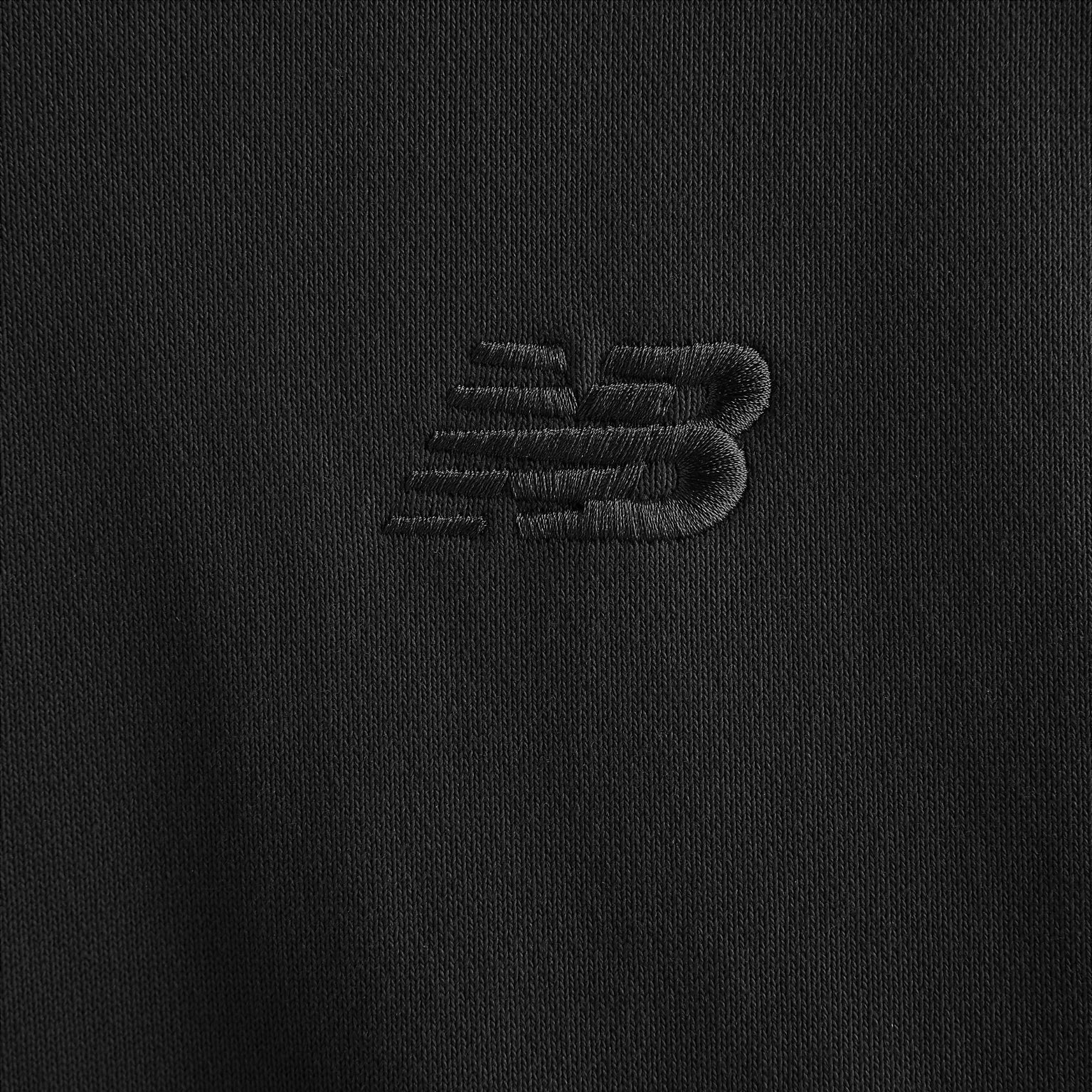 Мъжко худи New Balance Athletics French Terry Hoodie - MT41534BK детайл NB