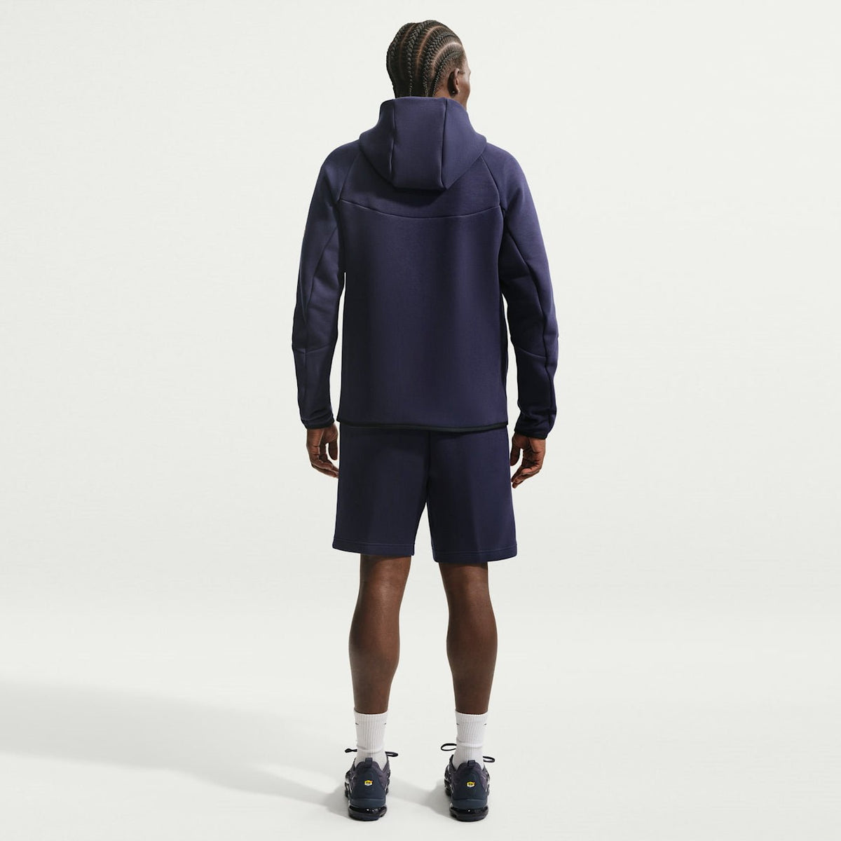 Мъжко худи Nike F.C. Barcelona Tech Fleece Windrunner Football Full-Zip Hoodie - II3201-499 модел отзад