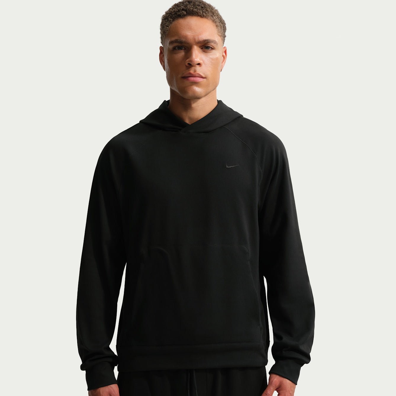 Мъжко худи Nike Primary NanoKnit Dri-FIT UV Protection Pullover Performance Hoodie - II1304-010