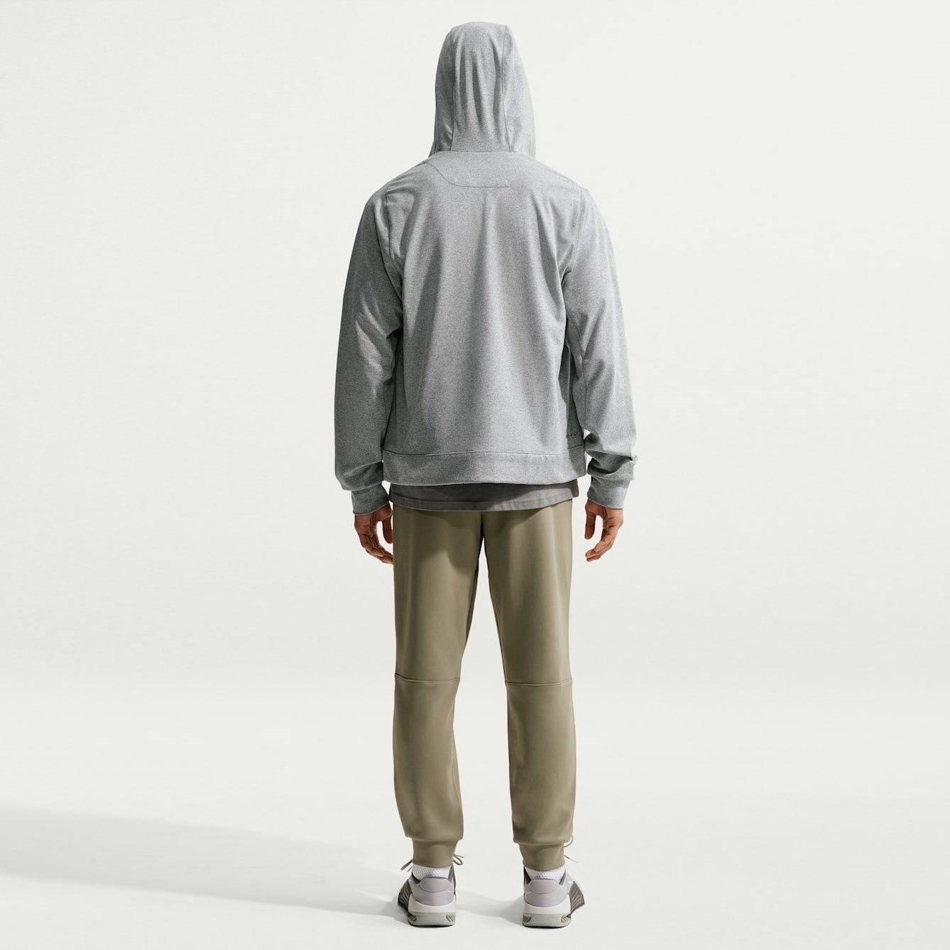 Мъжко худи Nike Primary NanoKnit Dri-FIT Full-Zip II1308-085 модел отзад