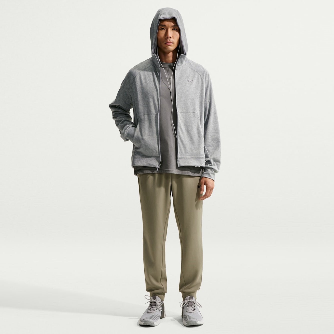 Мъжко худи Nike Primary NanoKnit Dri-FIT Full-Zip II1308-085 модел отпред
