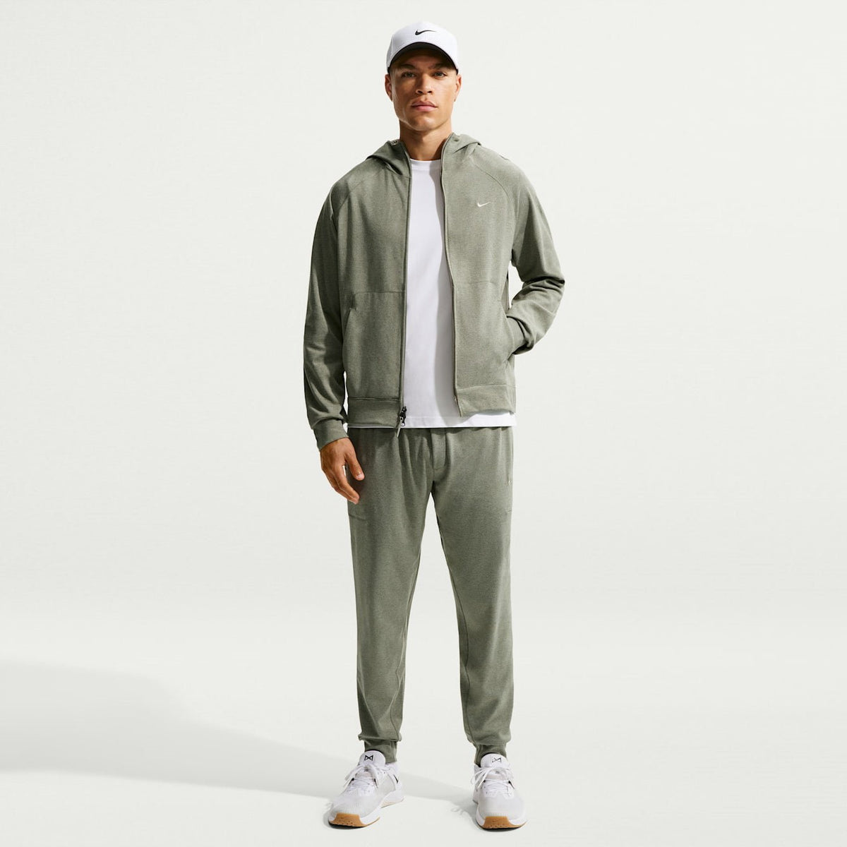 Мъжко худи Nike Primary NanoKnit Dri-FIT UV Protection Full-Zip Performance Hoodie - II1308-320 модел отпред