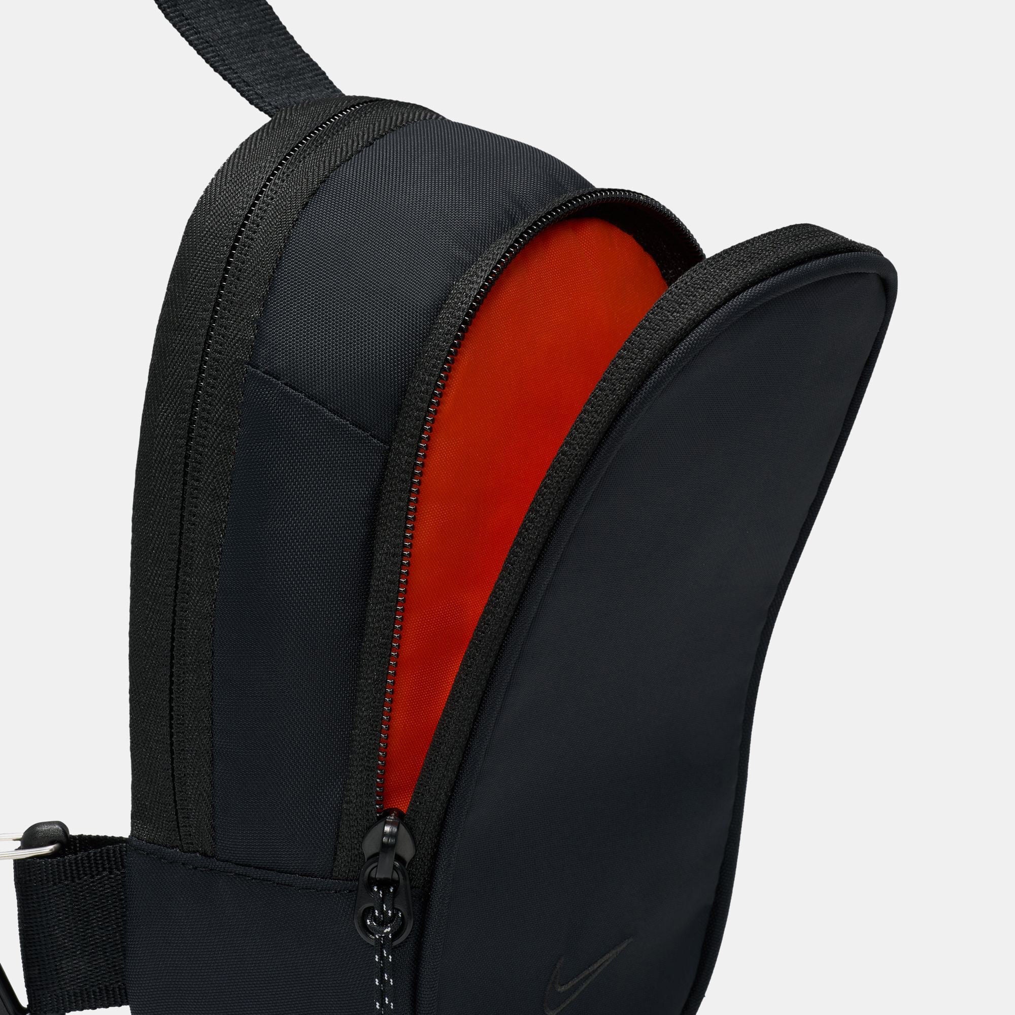 Унисекс чанта Nike Commute Crossbody Bag 1L - FZ6133-011 джоб отпред