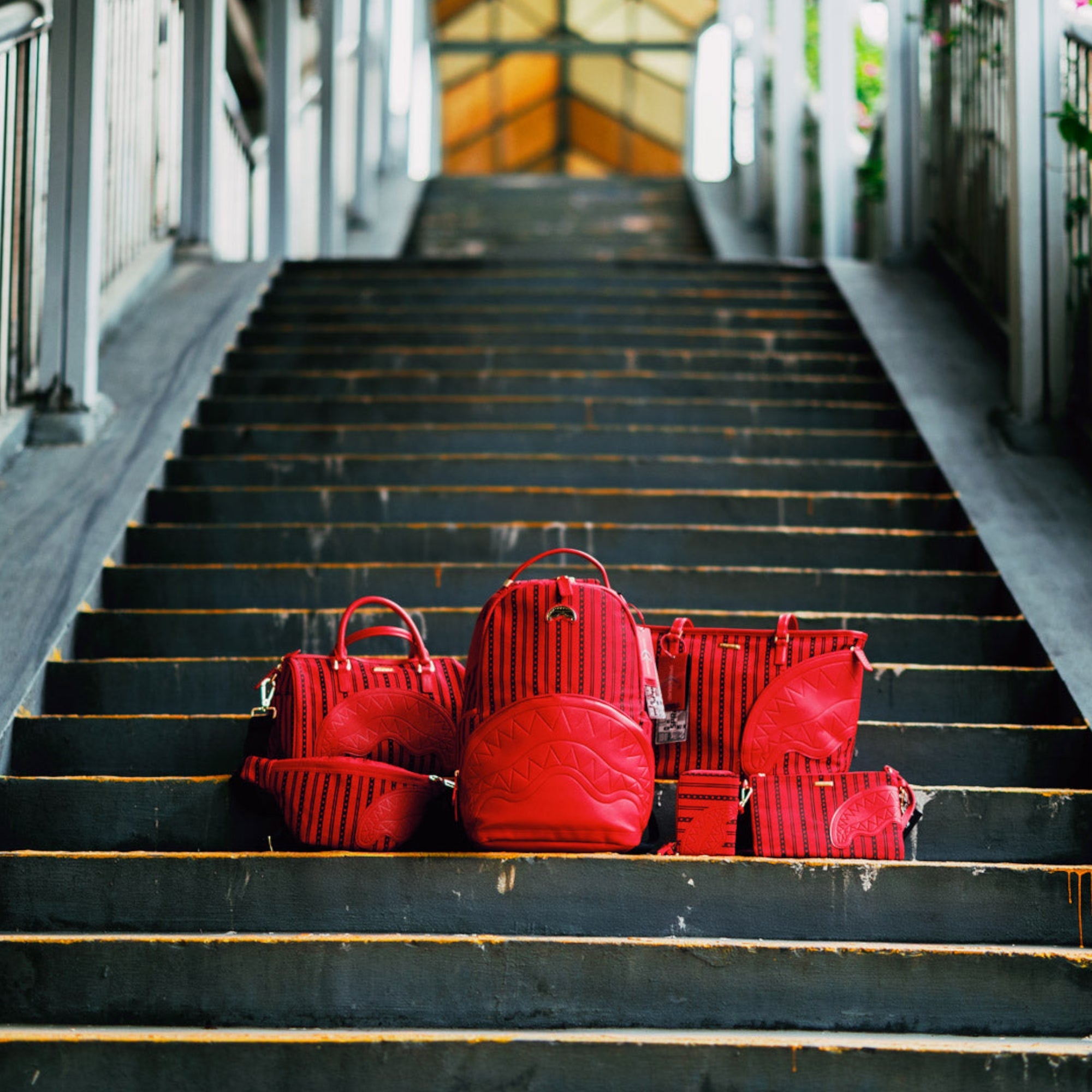 Унисекс клъч Sprayground REVERSE SIP 2.0 POUCHETTE 910B7451NSZ продукт серия