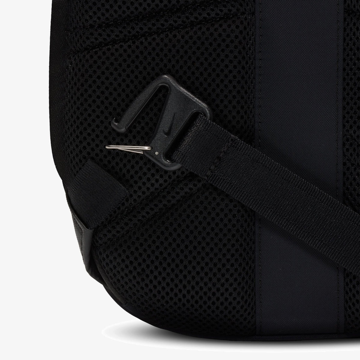 Унисекс раница Nike Commute Sling Bag (8L) - FZ6132-011 детайл колан