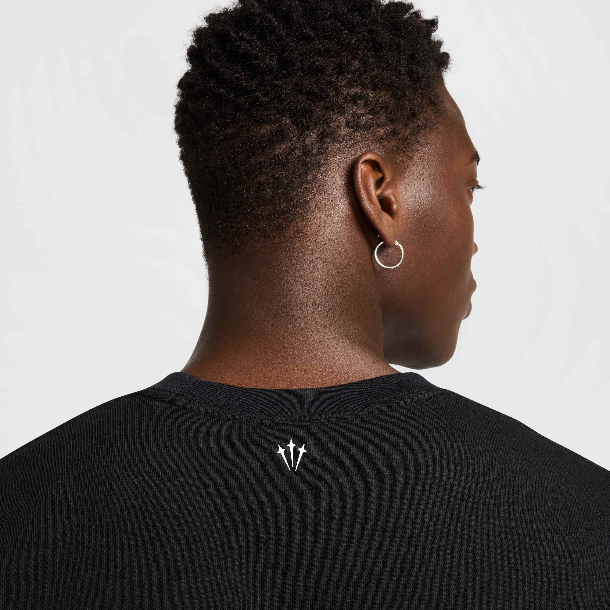 Унисекс тениска Nike x NOCTA T-Shirt - IB5673-010 детайл лого отзад