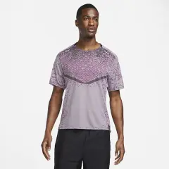 Dri-FIT ADV Run Division Techknit T-Shirt