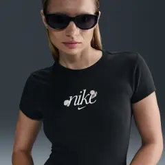 Sportswear Chill Knit Slim Graphic T-Shirt