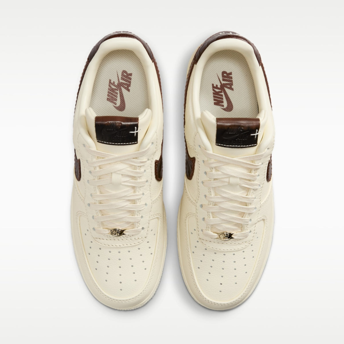 Мъжки кецове Nike Air Force 1 '07 - IH7332-001 отгоре