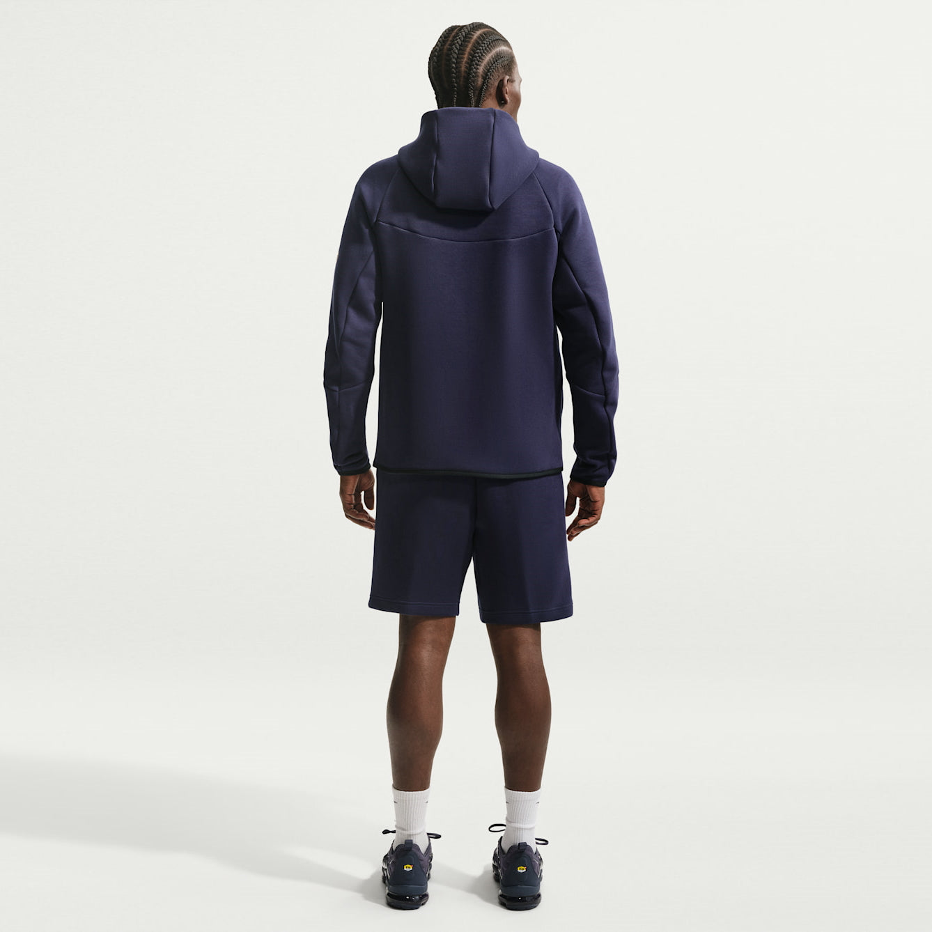 Мъжко худи Nike F.C. Barcelona Tech Fleece Windrunner Football Full-Zip Hoodie - II3201-499 модел отзад