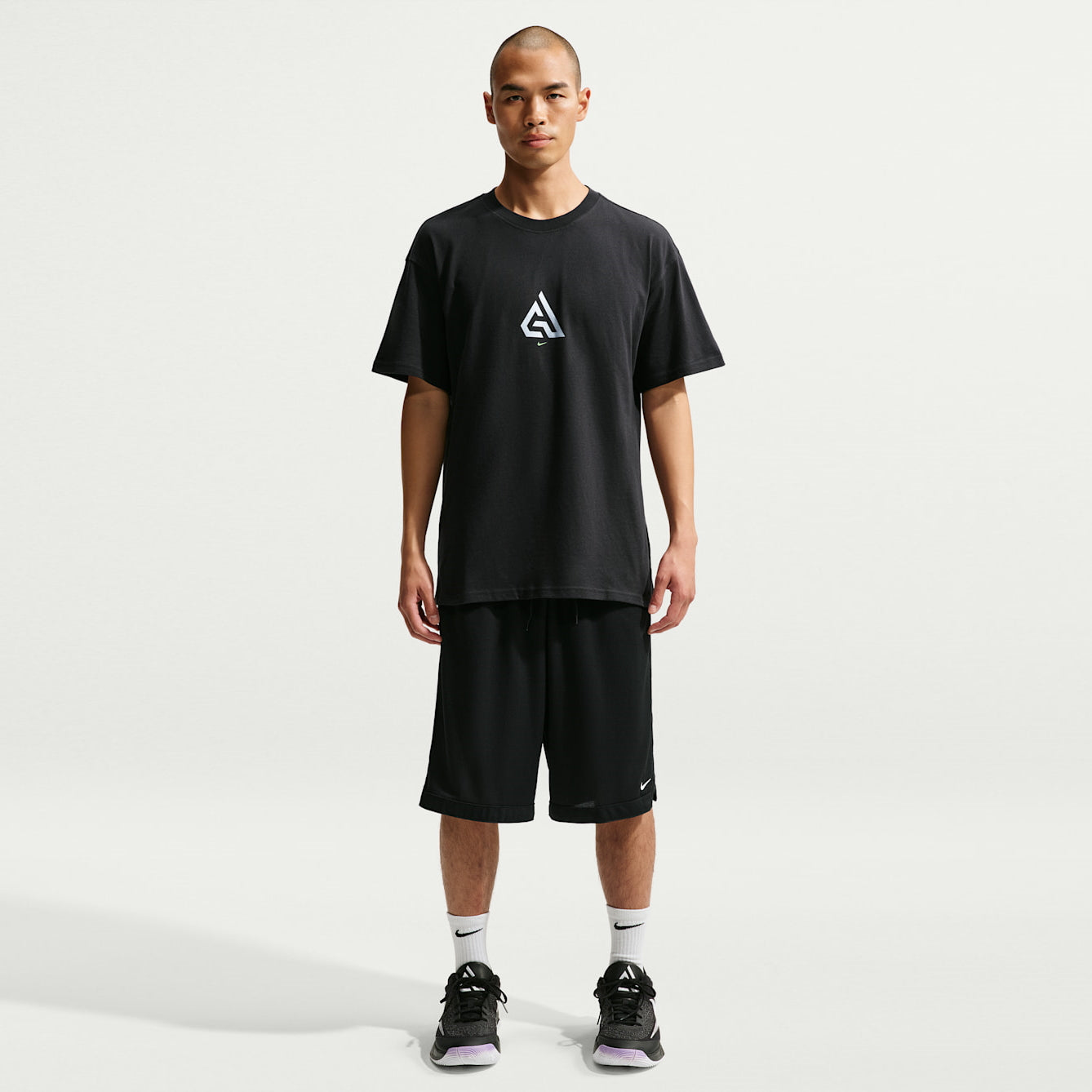 Мъжка тениска Nike Giannis Basketball T-Shirt - IM5070-010 модел отпред