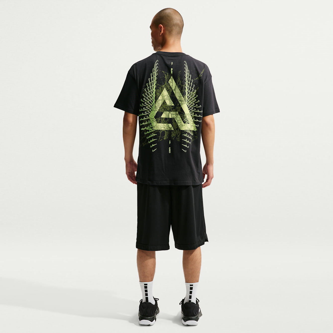 Мъжка тениска Nike Giannis Basketball T-Shirt - IM5070-010 модел отзад