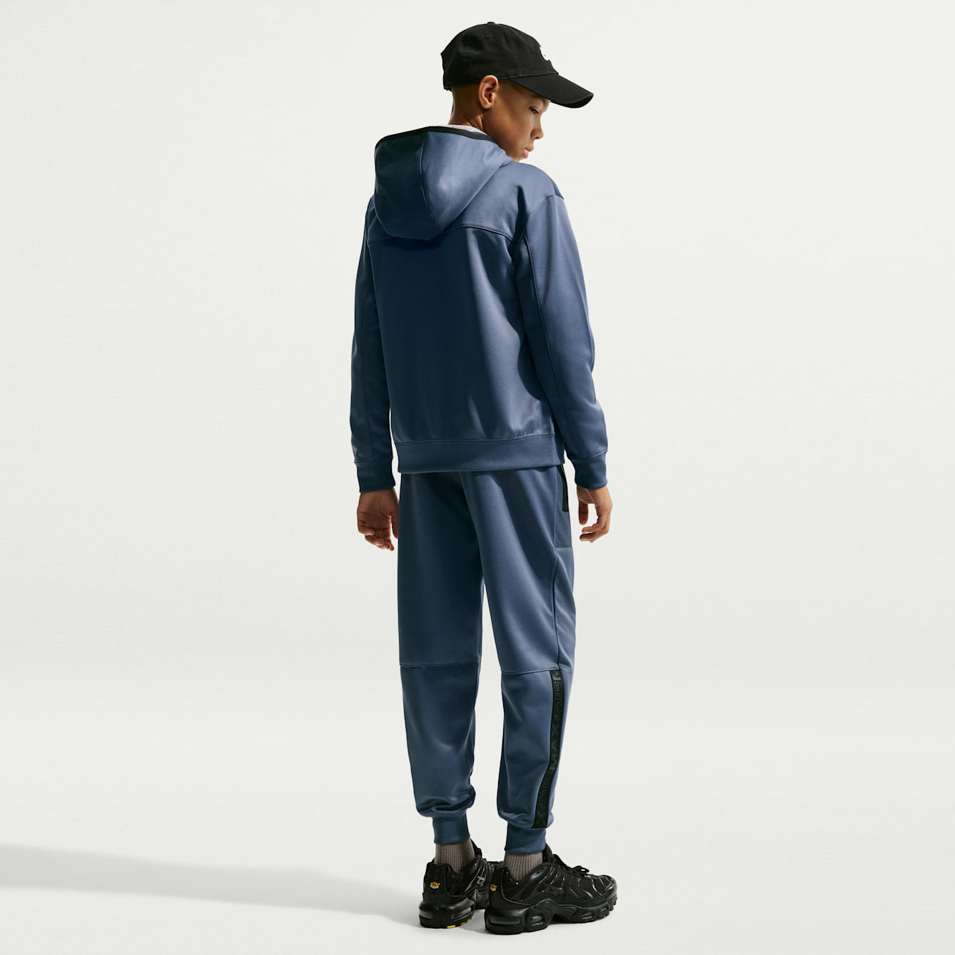 Детско худи Nike Air Max Hoodie - IO1154-491 модел отзад