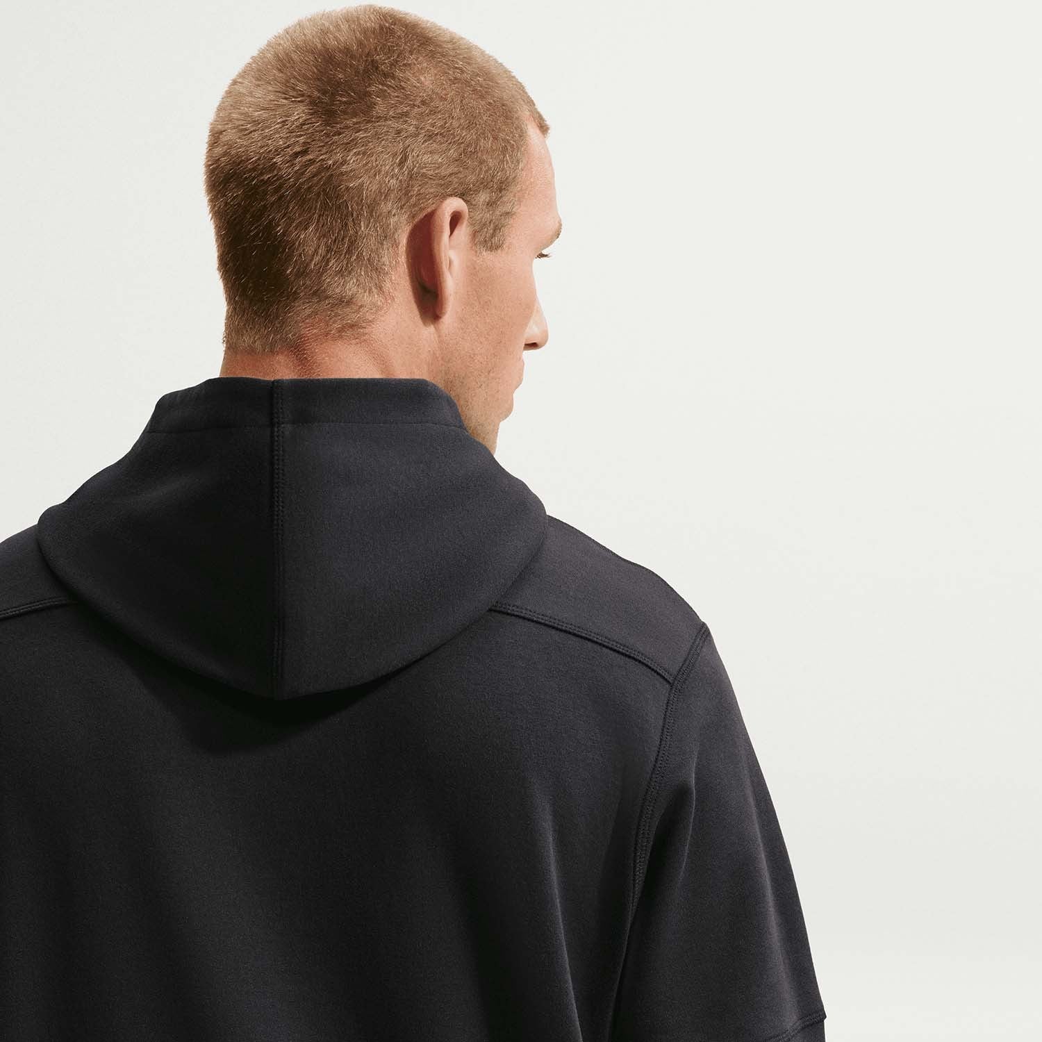 Мъжко худи Nike Club Varsity Hoodie - IO1383-010 отзад